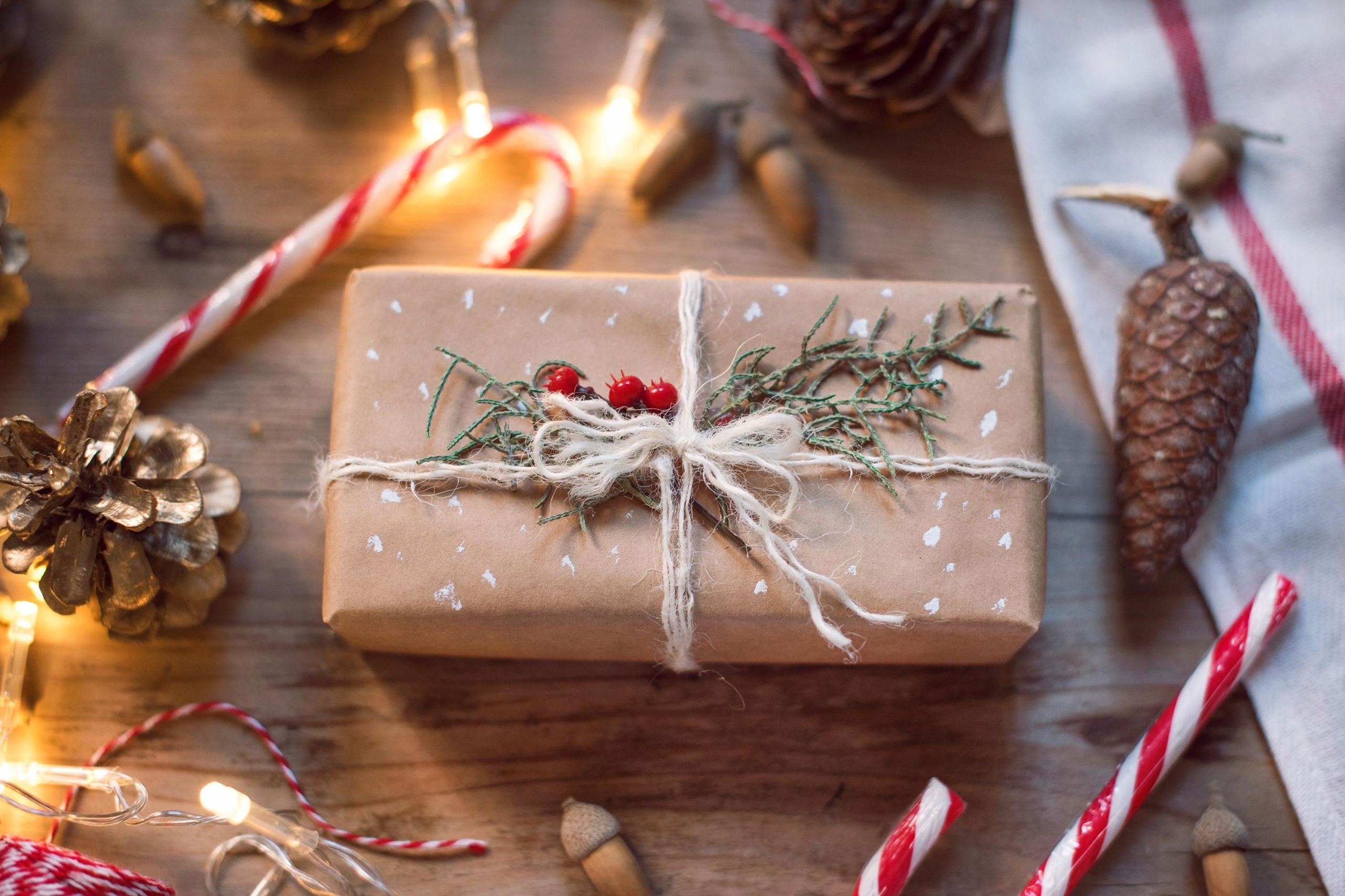 SZKLANA BOMBKA NA CHOINKĘ DZIADEK DO ORZECHÓW XMAS Materiał szkło