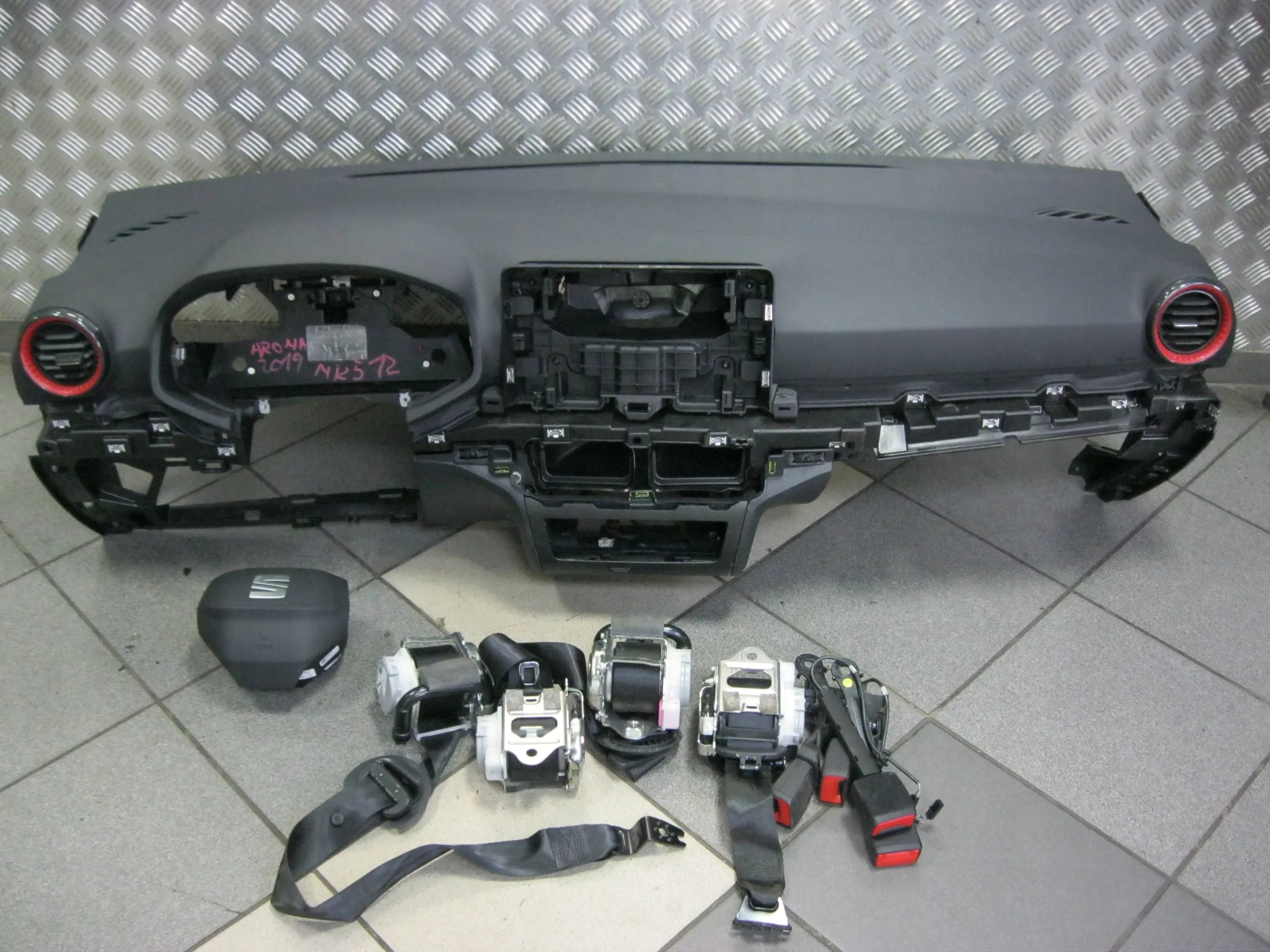 ТОРПЕДA косноль airbag Seat Arona