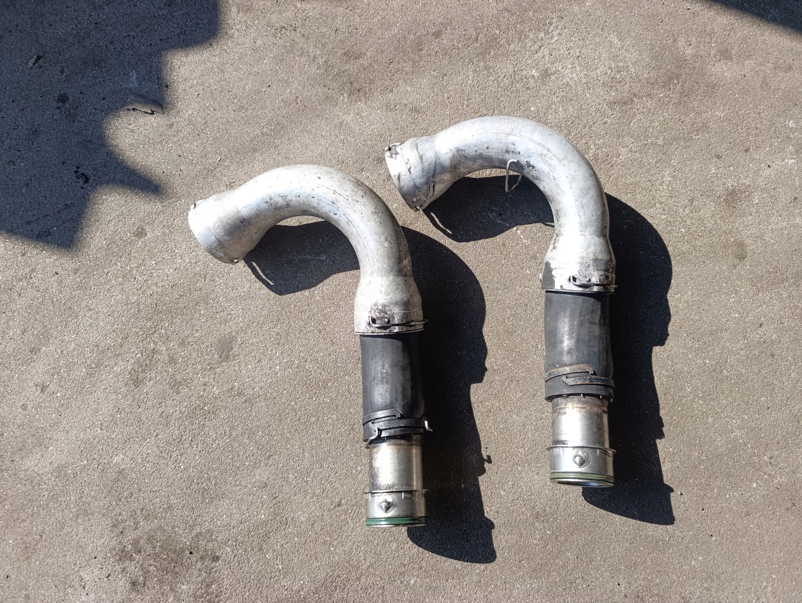 VW T5 2.5 TDI trouba/hadice intercoolera do turba AXD AXE