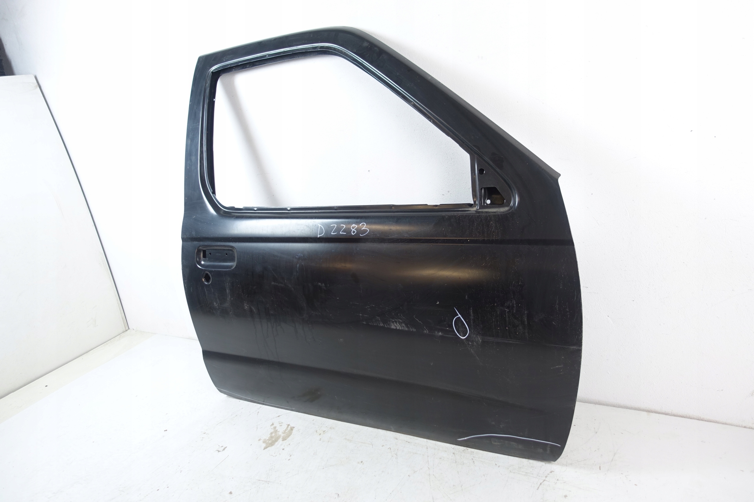 NISSAN NAVARA D22 door right front right front