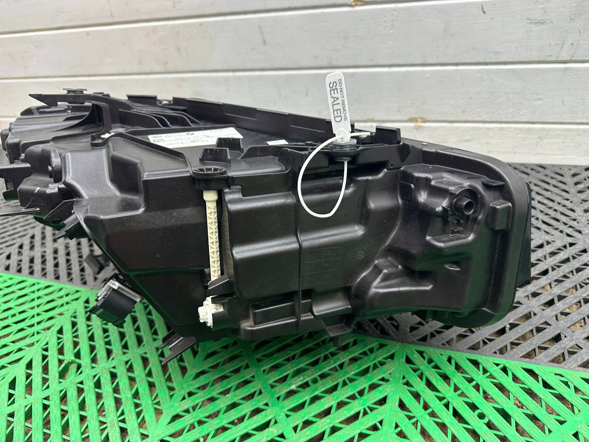 light front side left BMW 3 G20 G21 LCI LIFT 9450795
