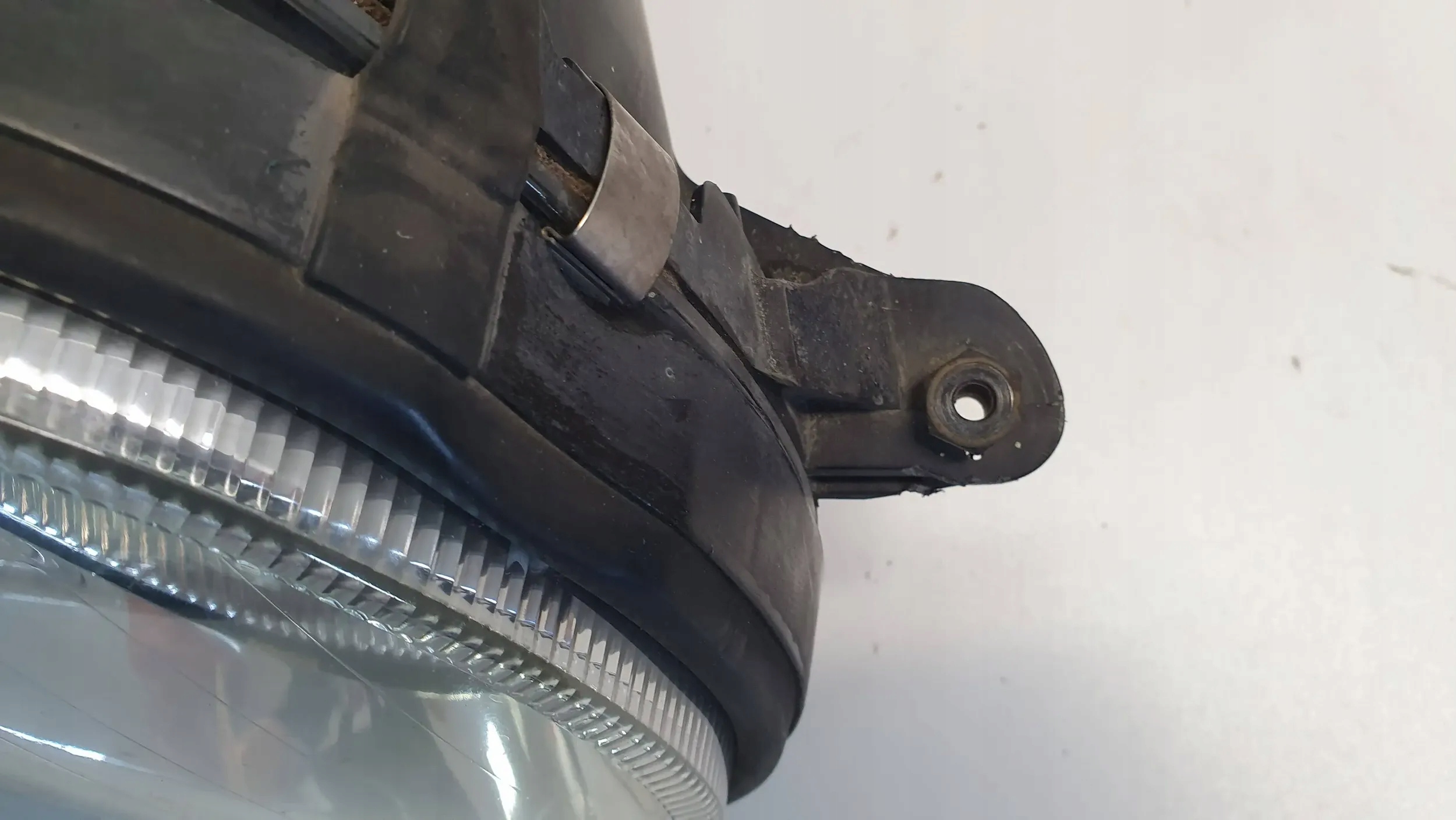 light xenon right Mercedes E Klasa W211 02