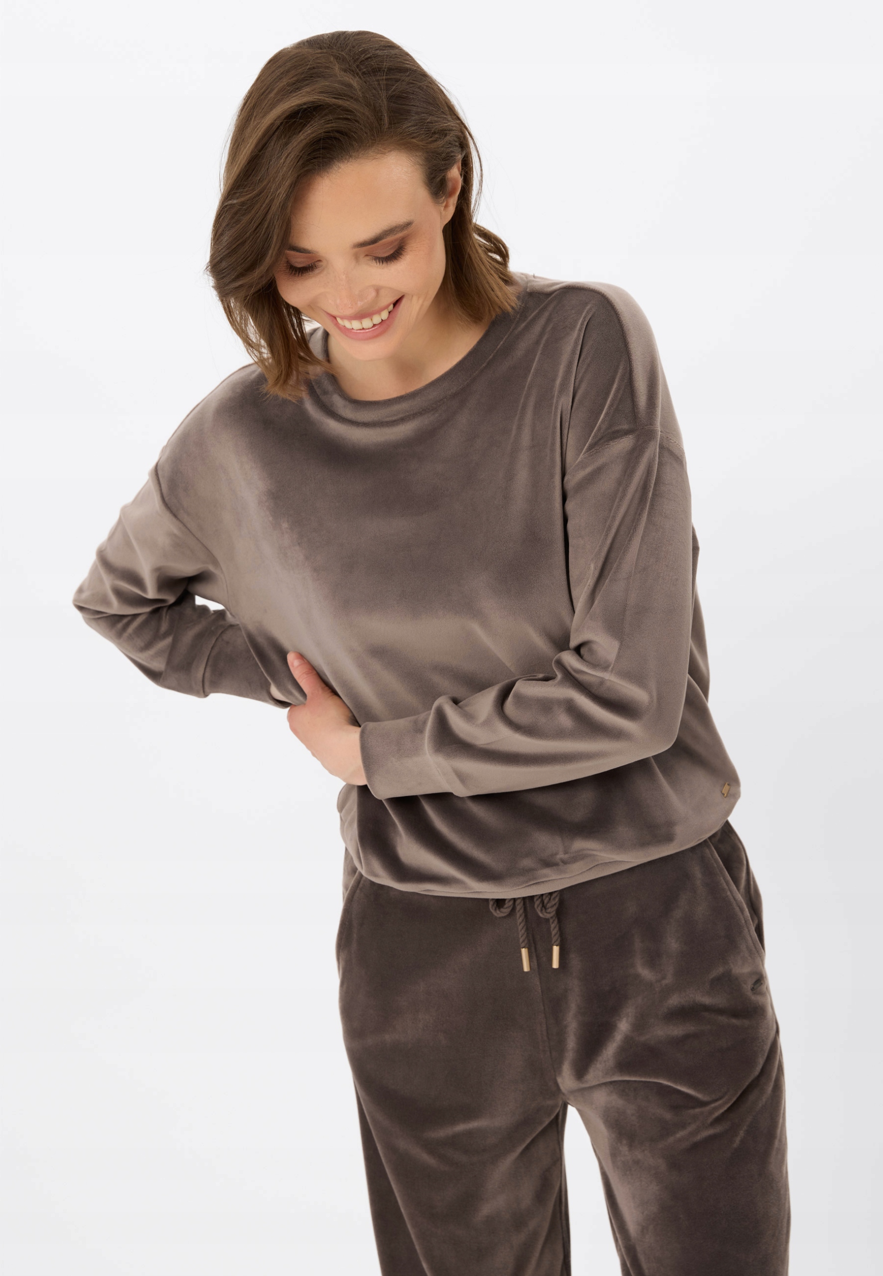 Damska Bluza Welurowa Bez Kaptura Brązowa Volcano B-carla S