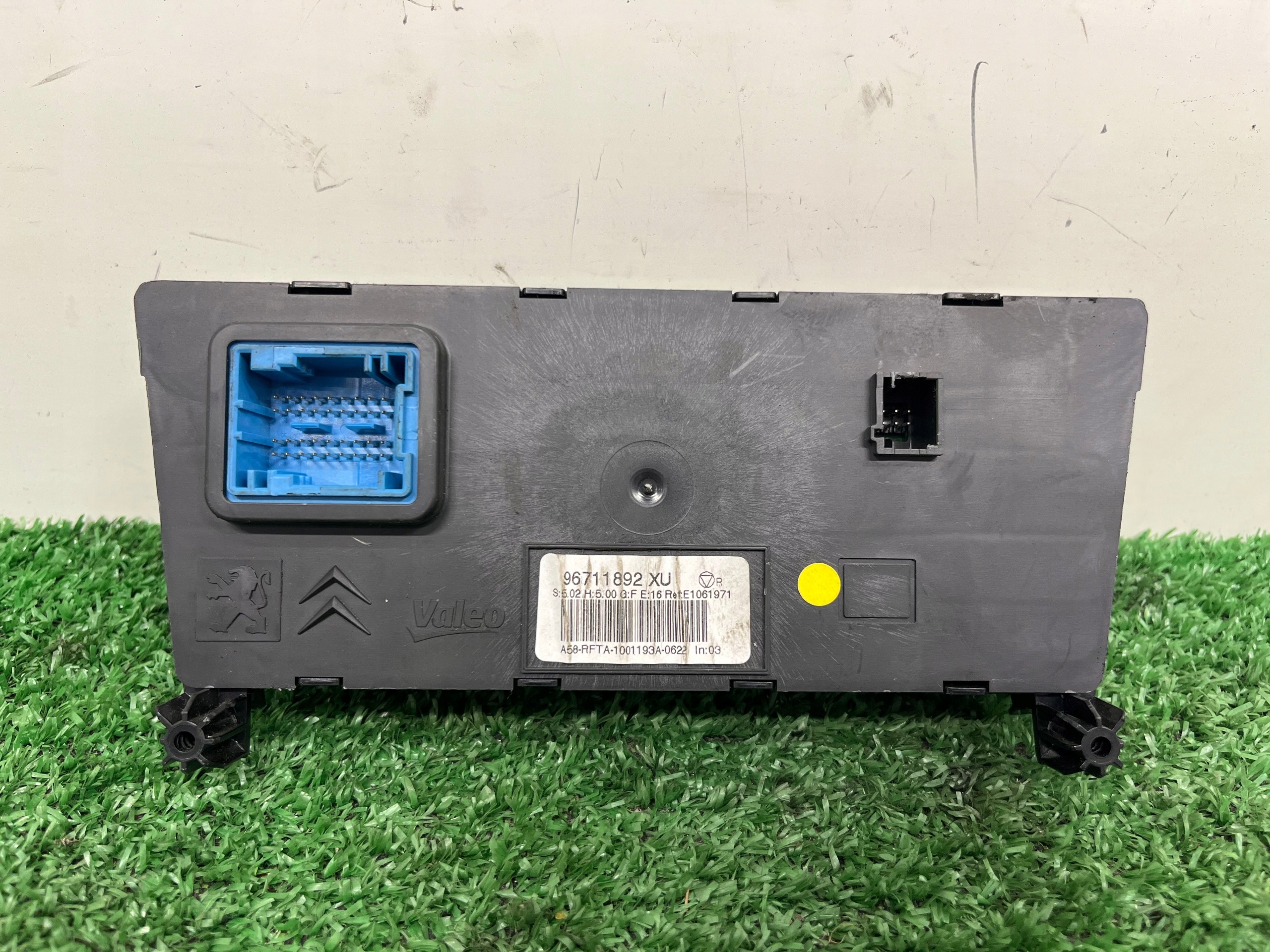 control panel air conditioning devices CITROEN C3 PICASSO 96711892XU