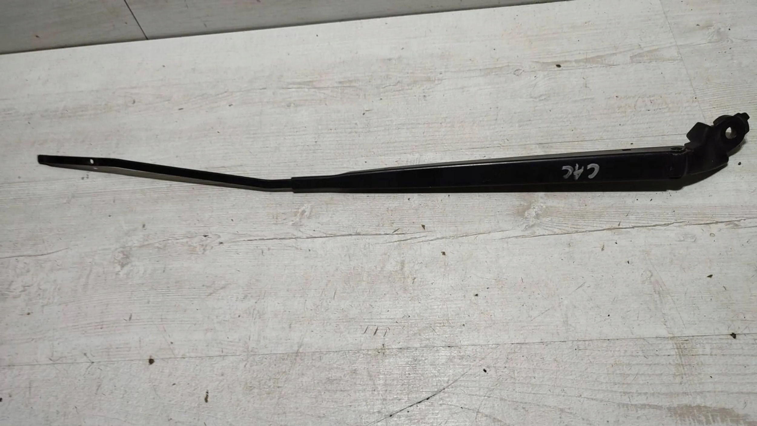 Citroen C4 Cactus 2018 right side wiper arm windows przedniej