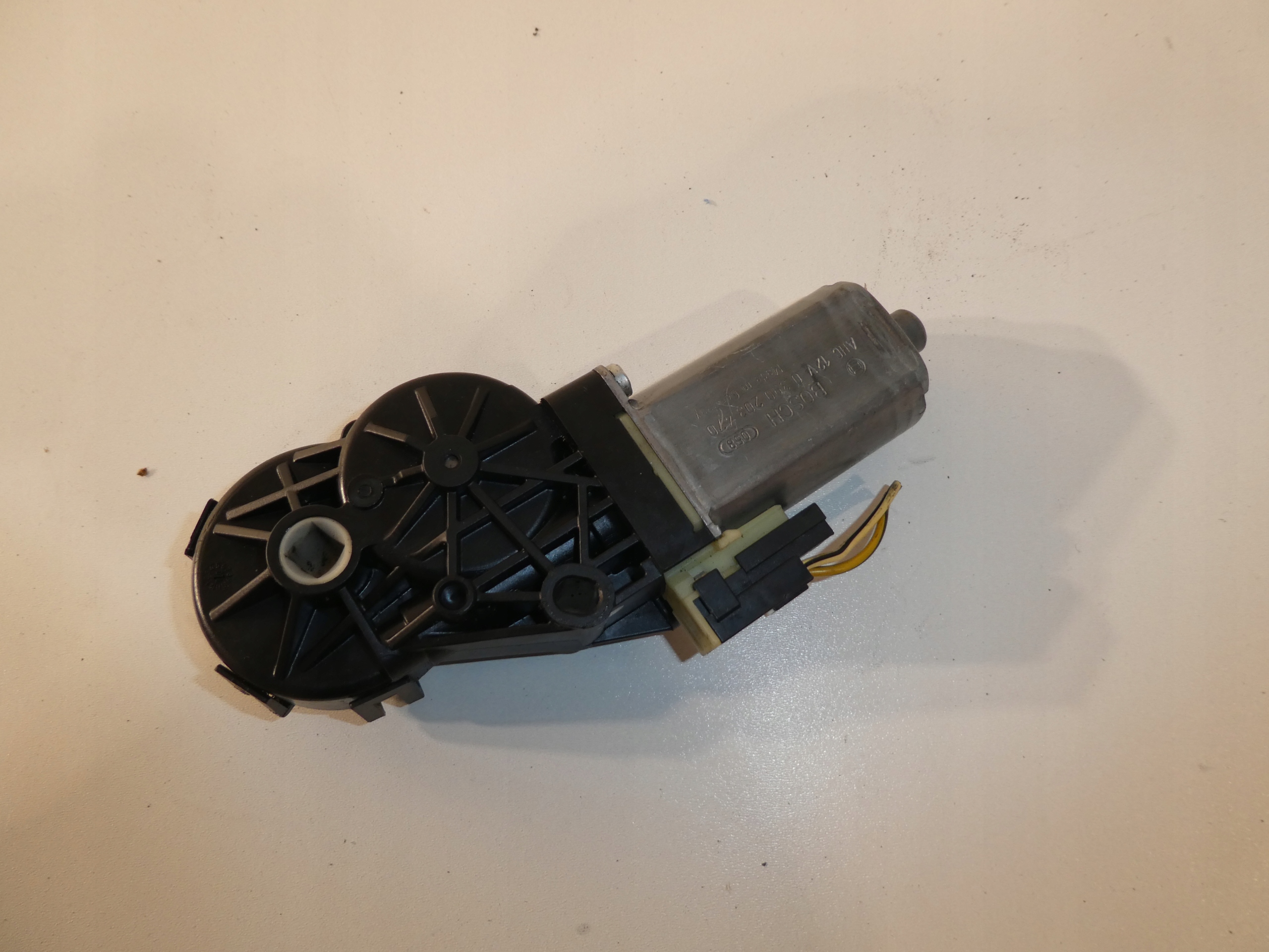 AUDI VW mini motor control seat 0390203470