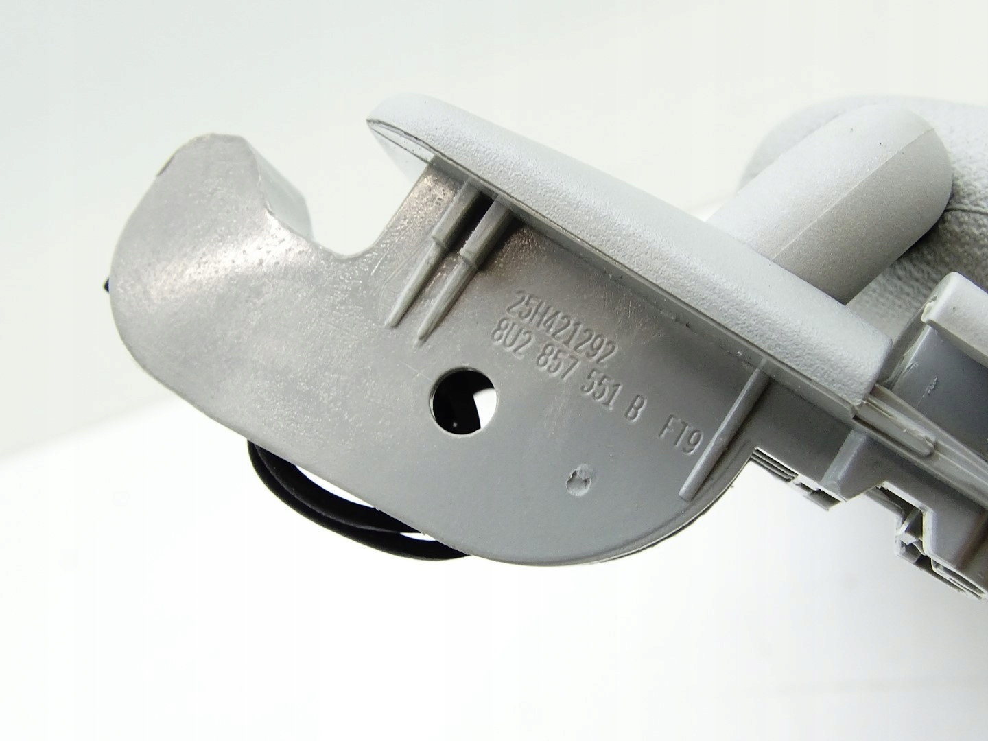 visor PRZECIWSLONECZNY visor right left AUDI Q3 8U 8U0857552C