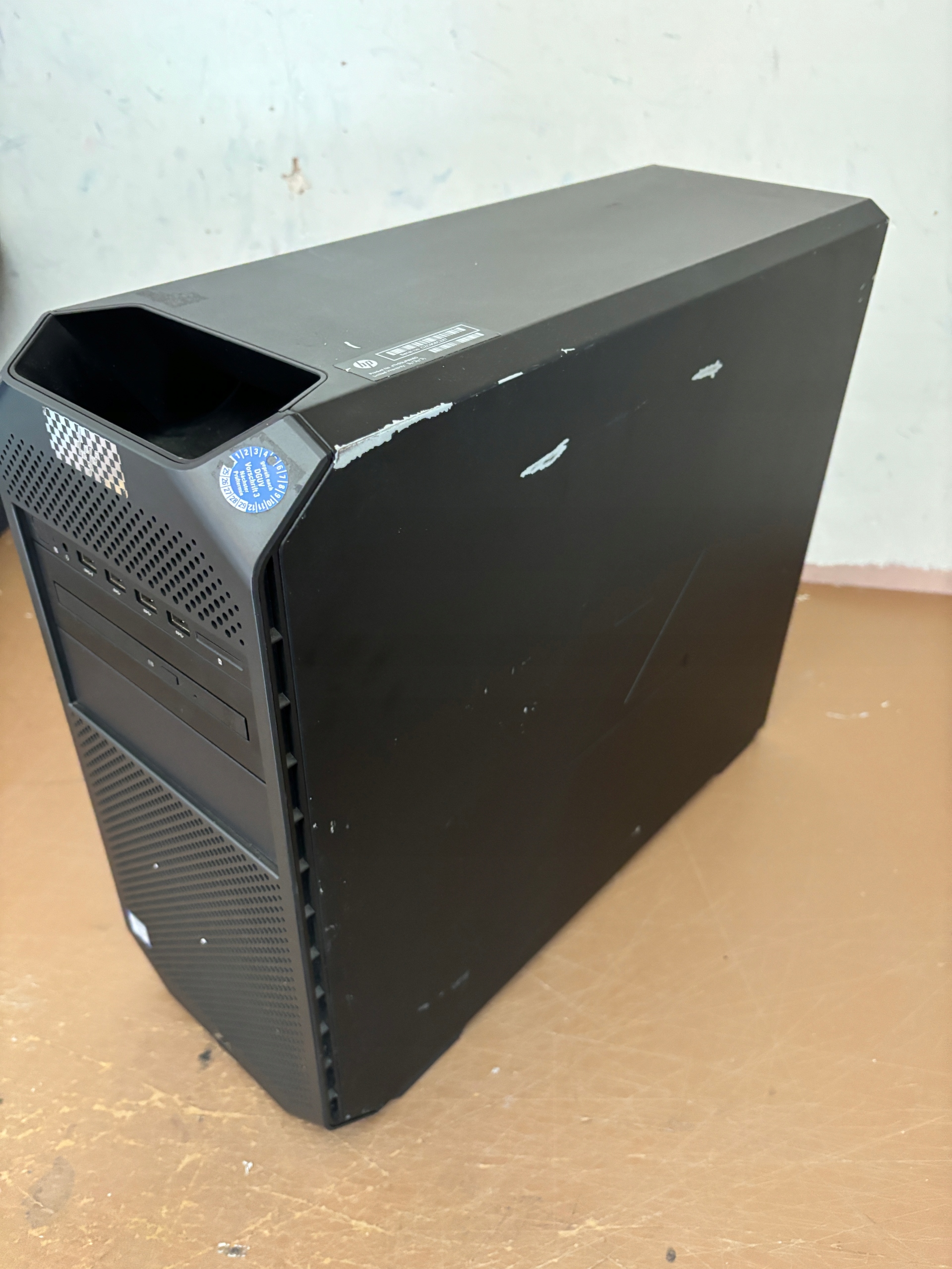 STACJA ROBOCZA HP Z4 XEON W-2125 / BRAK RAM / BRAK SSD / BRAK GRAFIKA Model Z4 G4;