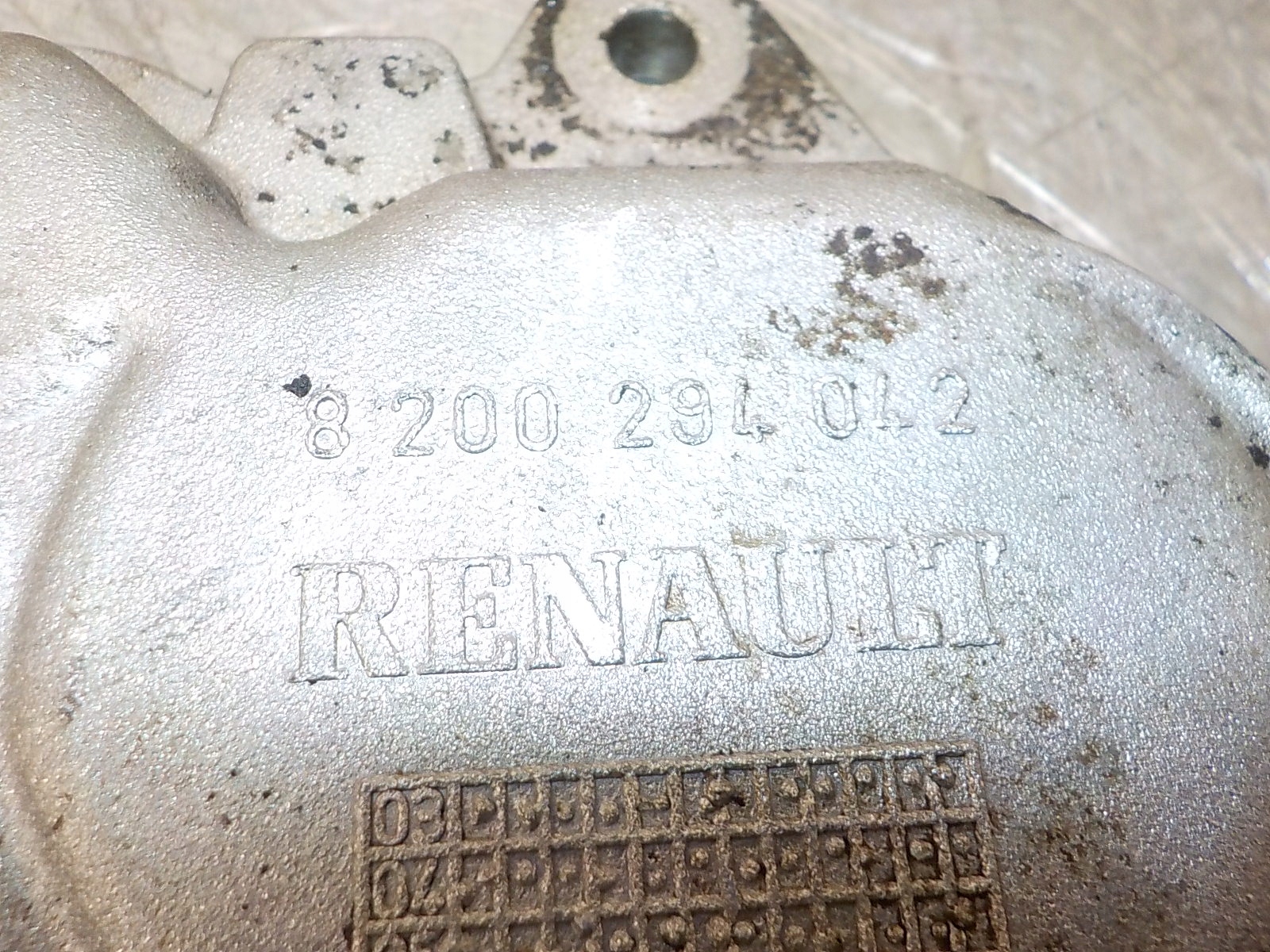 RENAULT CLIO III 1.6 B K4M K4J Abdeckung der Ventile 8200294042