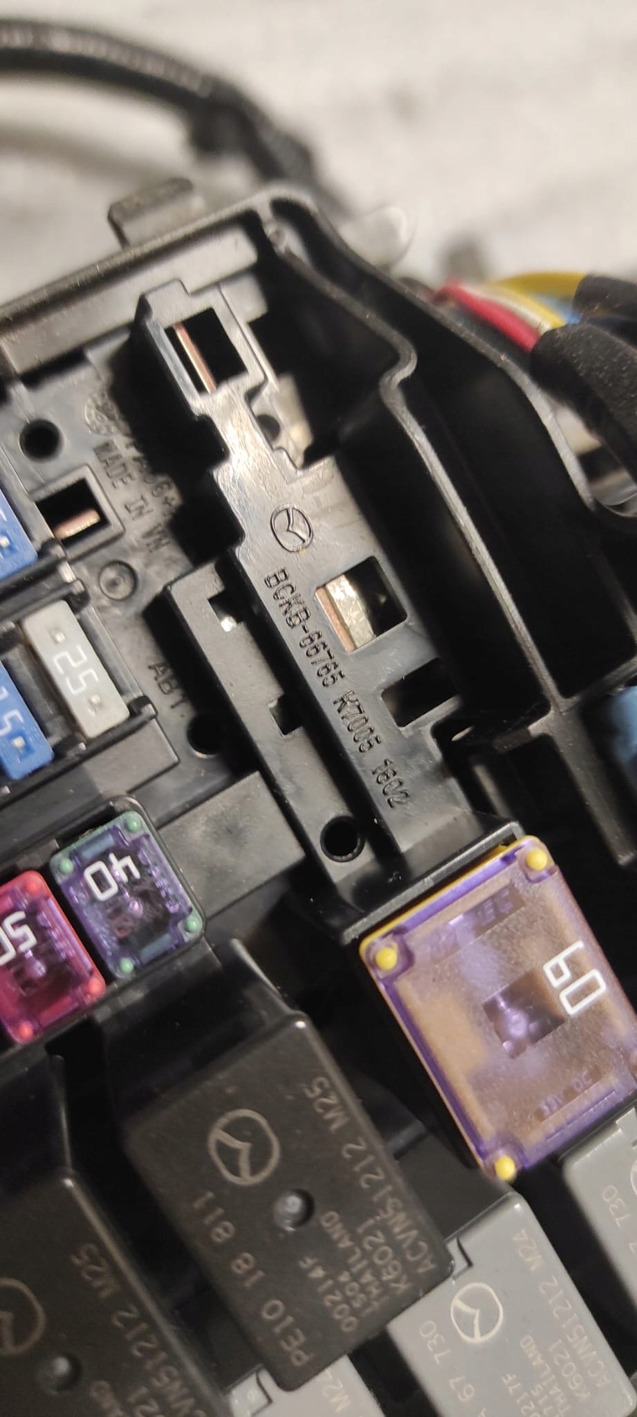 mazda CX-30 блок предохранителей год 2021