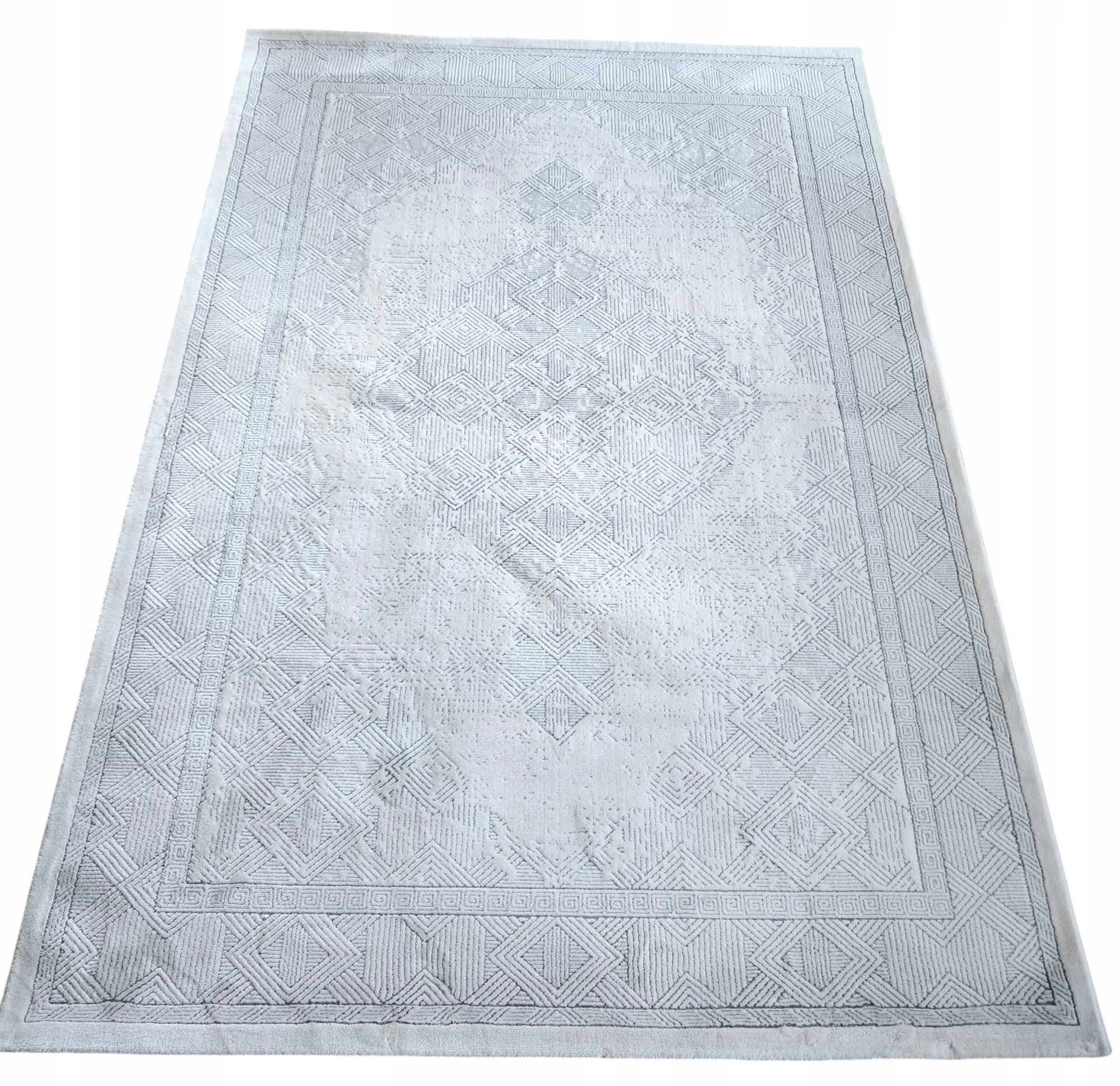 Koberec do obývačky 160 x 230 cm, loftový vzor s plyšovými štetinami, kvalita