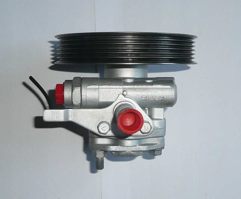 97201545 - НАСОС ГІДРОПІДСИЛЮВАЧА КЕРМА OPEL FRONTERA II B 2.2 3.2 KYB