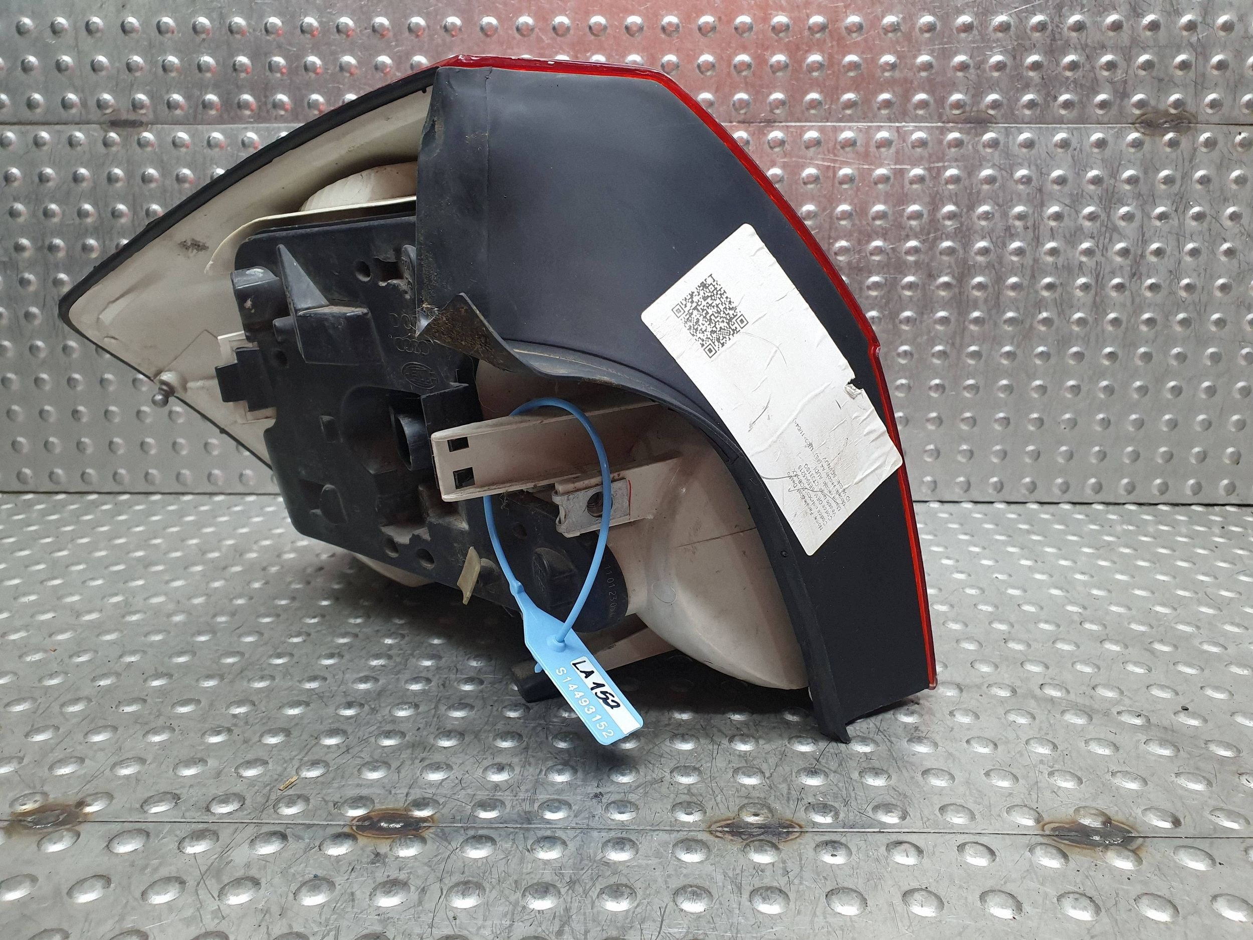 light right rear part 8E5945218 AUDI A4 B6 sedan 00-04
