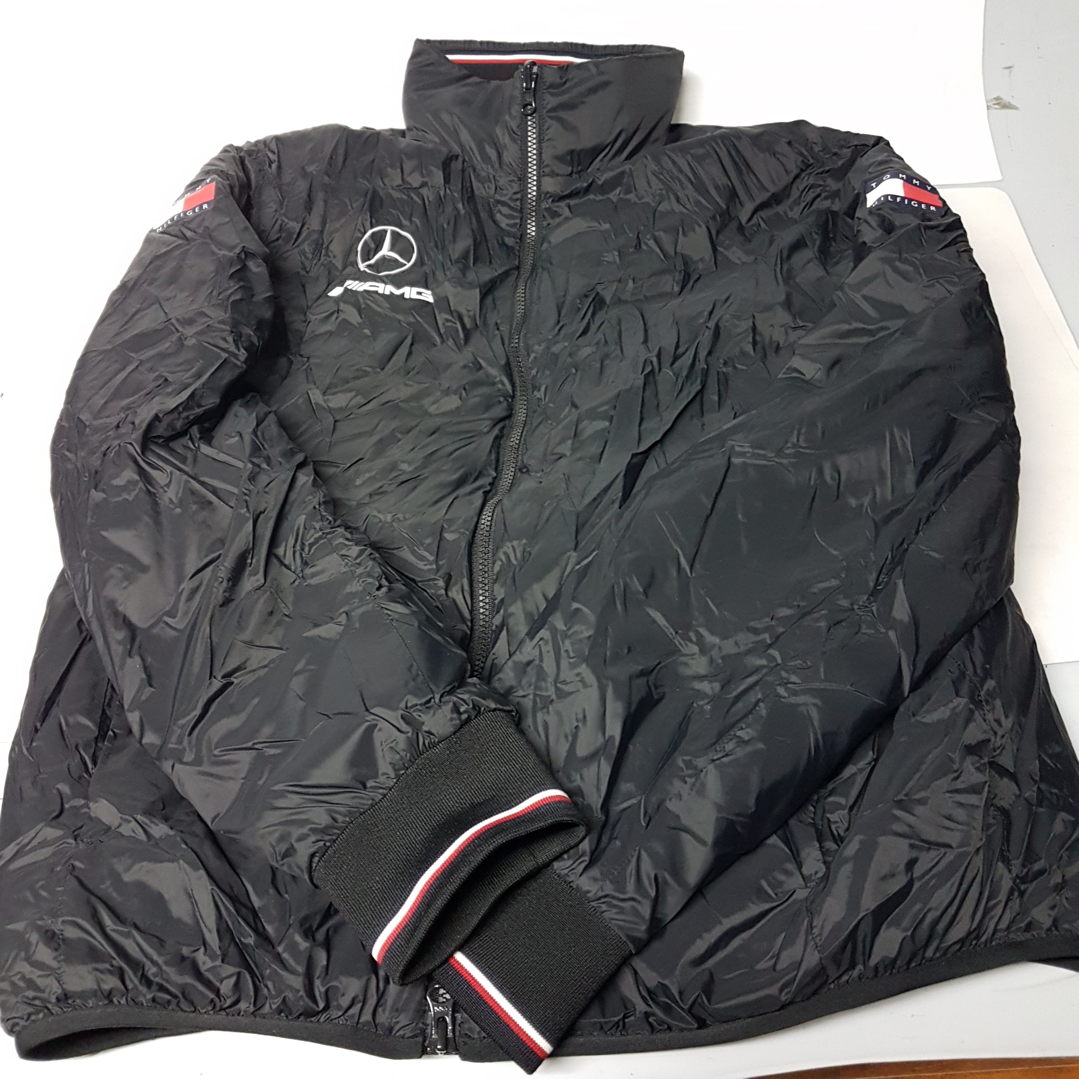 AMG Mercedes, Tommy Hilfiger куртка размер L