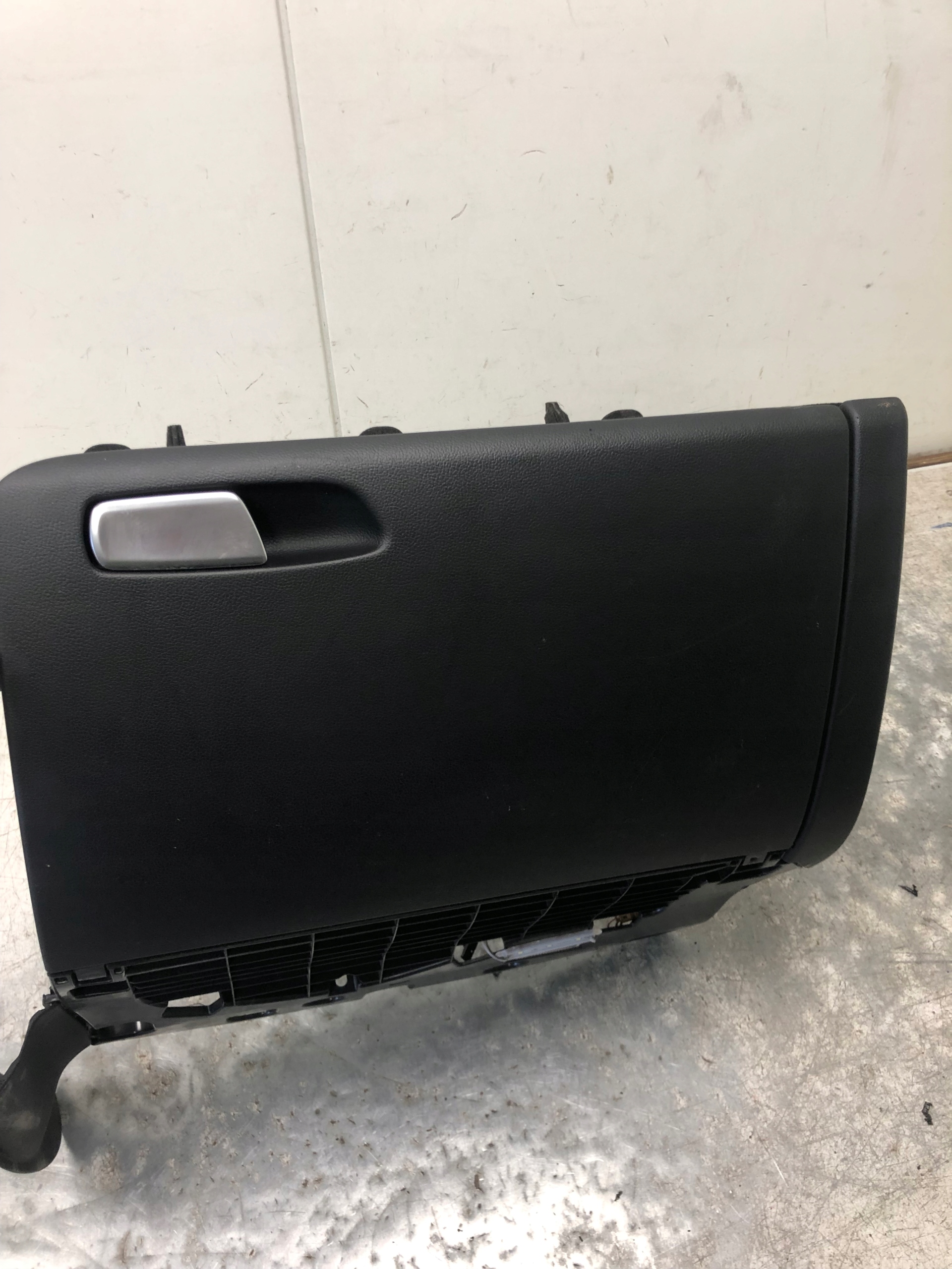 Handschuhfach des Beifahrers AUDI A4 B8 8K1857035