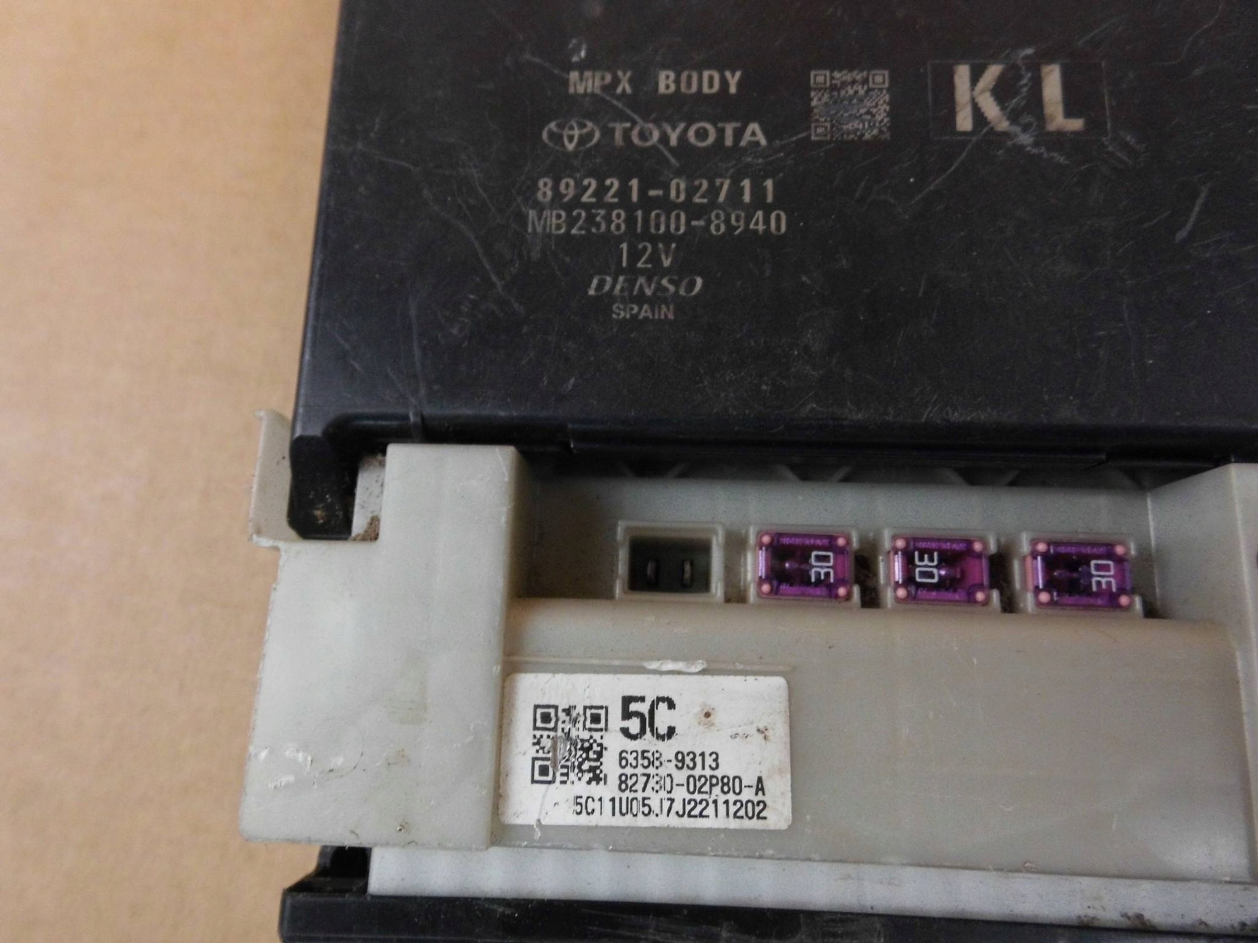Toyota Corolla E21 module computer control unit komfortu MPX BODY 89221-02711