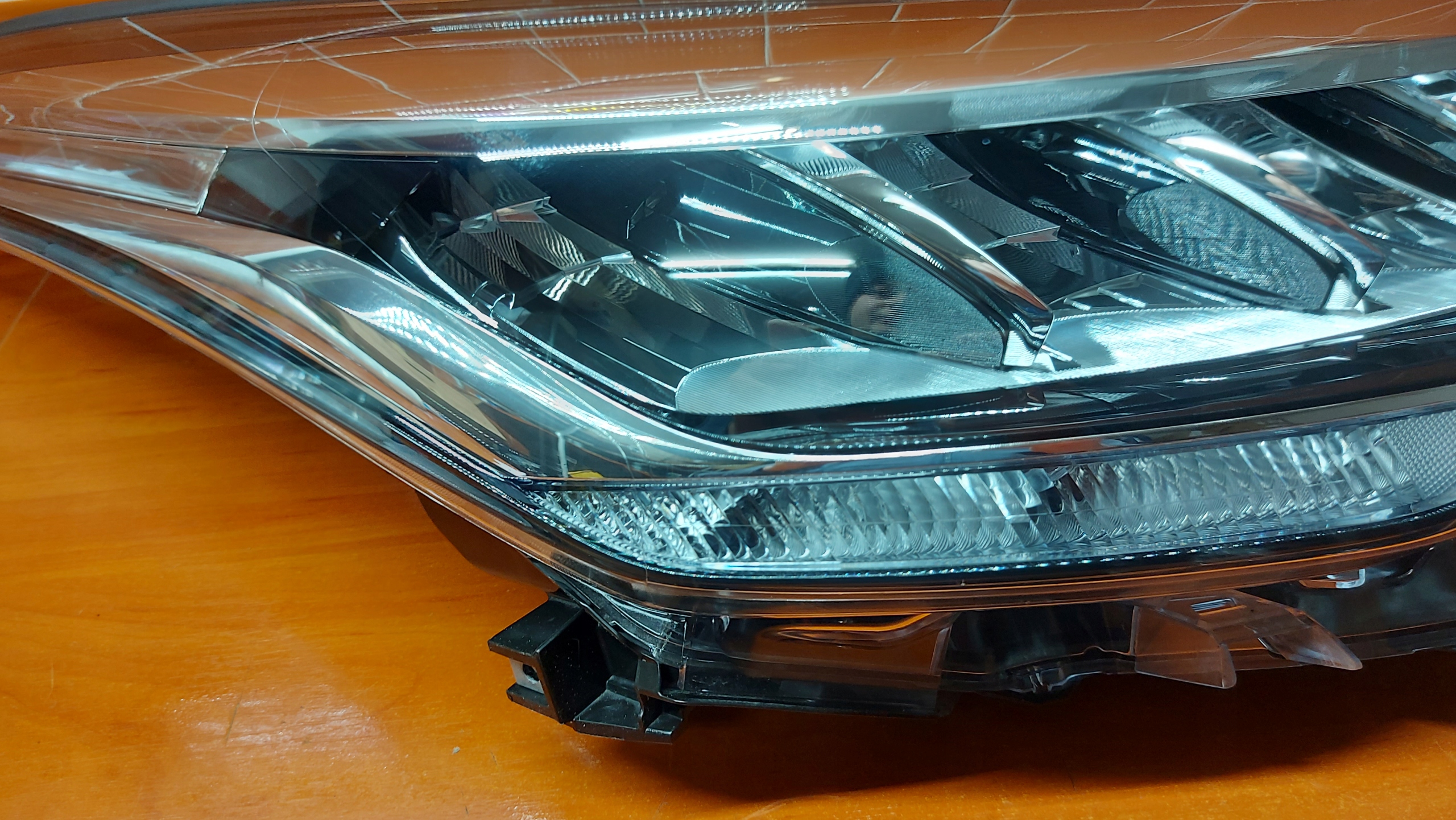 REFLEKTOR light right right front TOYOTA CHR C-HR 19- LIFT