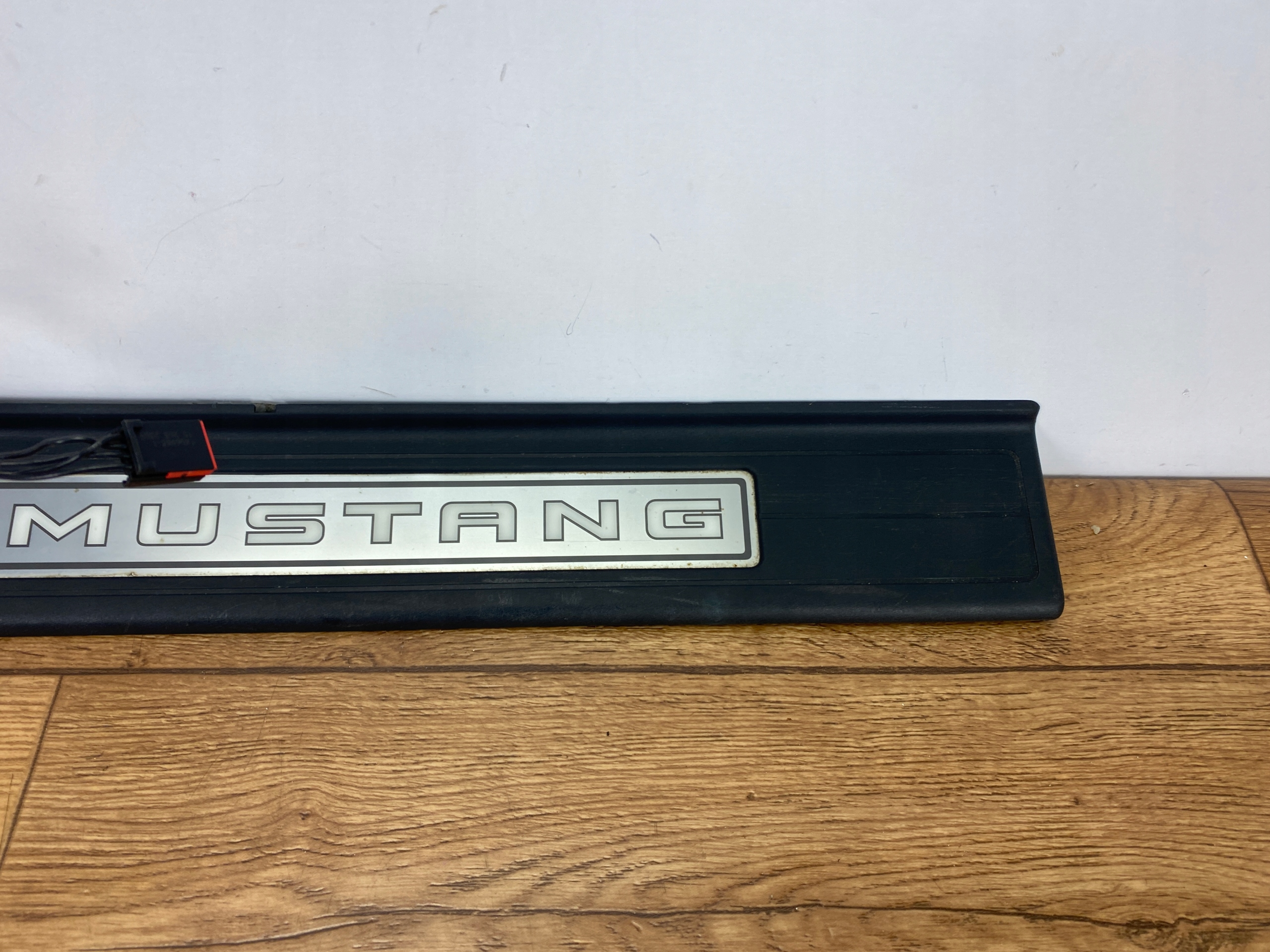 moulding threshold front Ford Mustang 2015+ USA