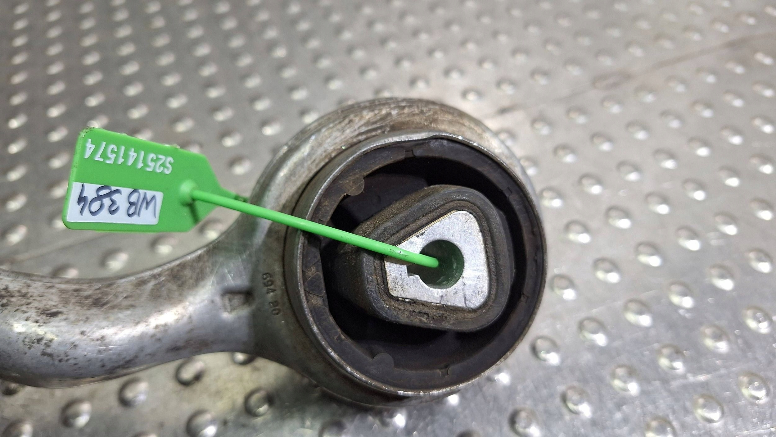 Querlenker links vorne 6763703 BMW E81 E82 E87 E88 E89 E90 E91 E92 E93 X1 E84