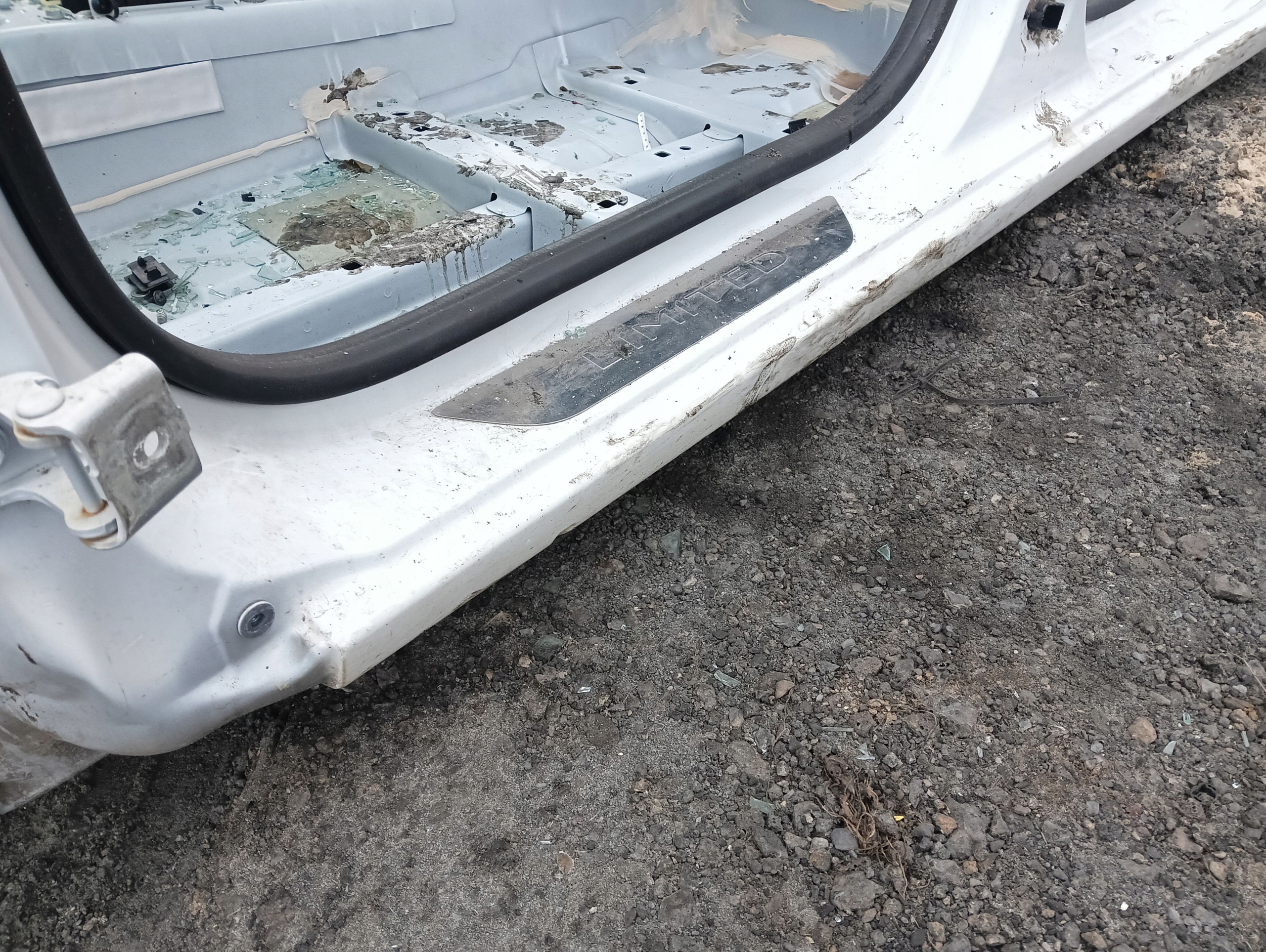 threshold left pillar central RENAULT CLIO IV 4 LIFT (2016-2020) KOMBI OV369