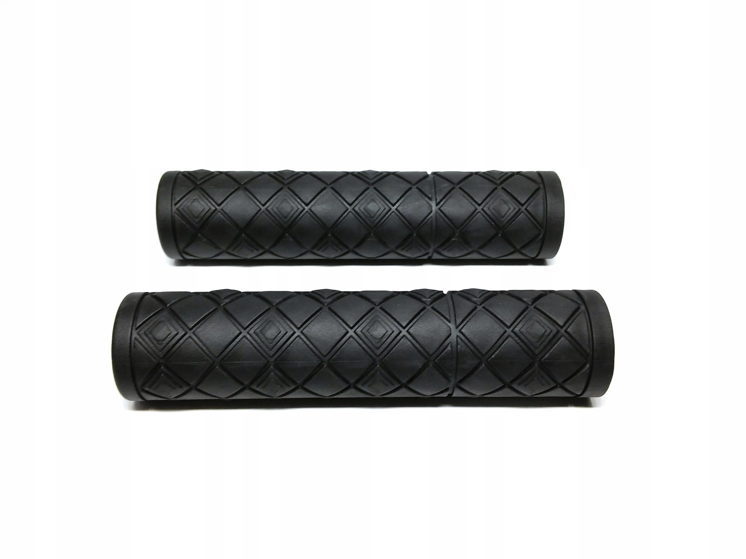 

Chwyty Kierownicze Gumowy 120MM Karo 0796