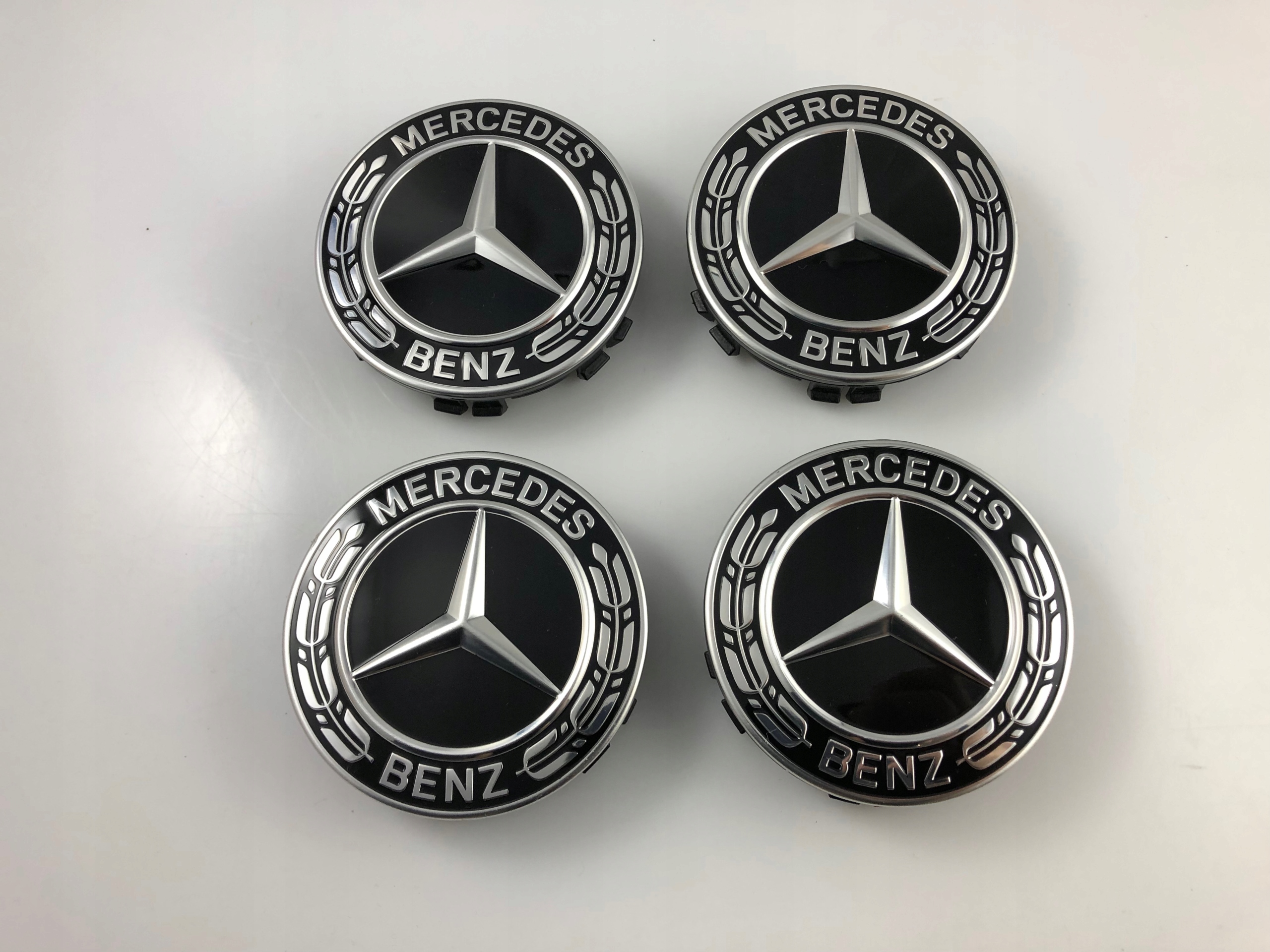 

Mercedes Dekiel Dekielki Kapsle Felg Kół 75mm