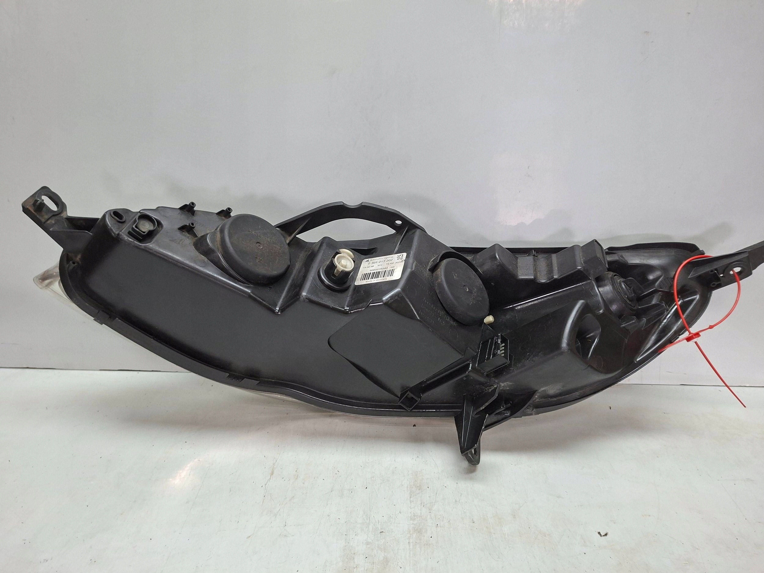 light front right 0301213202 PEUGEOT 407 2004