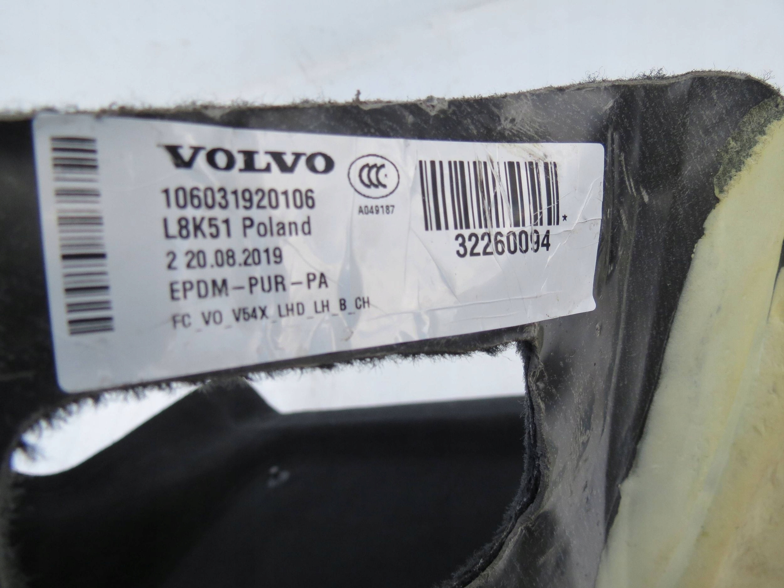 mats floor driver´s left front VOLVO V90 32260094
