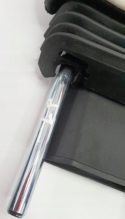 ZAGLOWEK LEWY WENTYLOWANY MERCEDES SLK R171 Car type Passenger cars