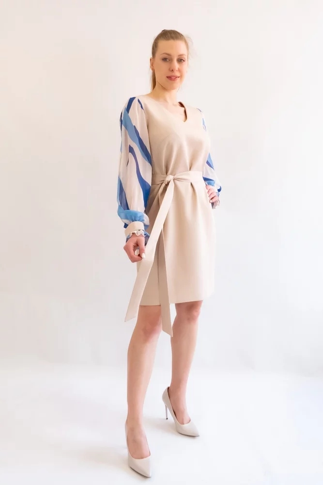 Béžová Šaty s rozříznutými šifonovými rukávy, velikost 46