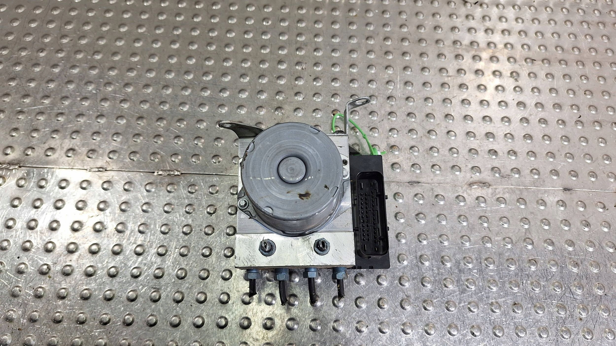 pump control unit ABS 6792350 6792351 BMW X1 E84