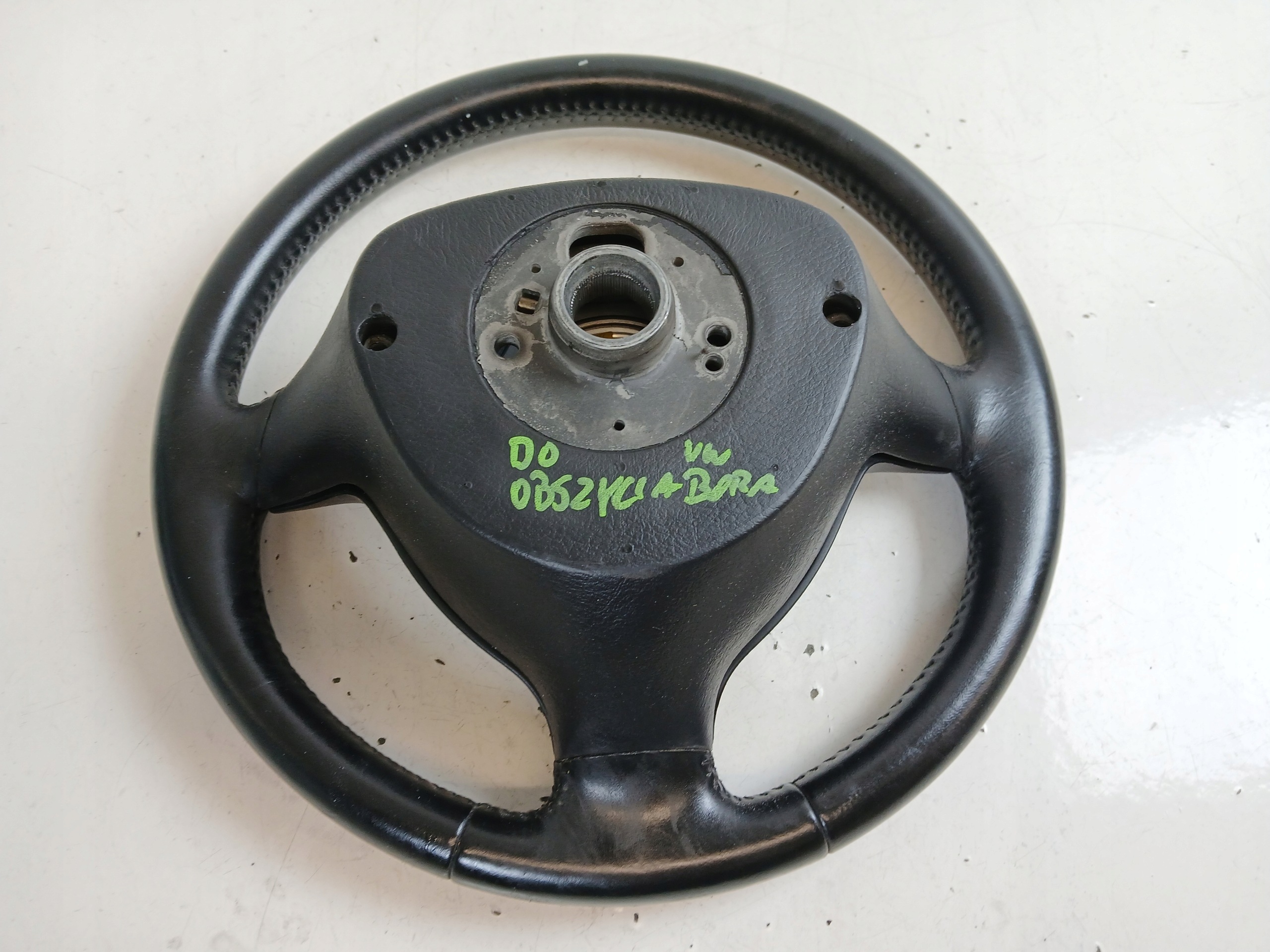 VW PASSAT B5 VW GOLF IV BORA steering wheel, leather leather DO trim