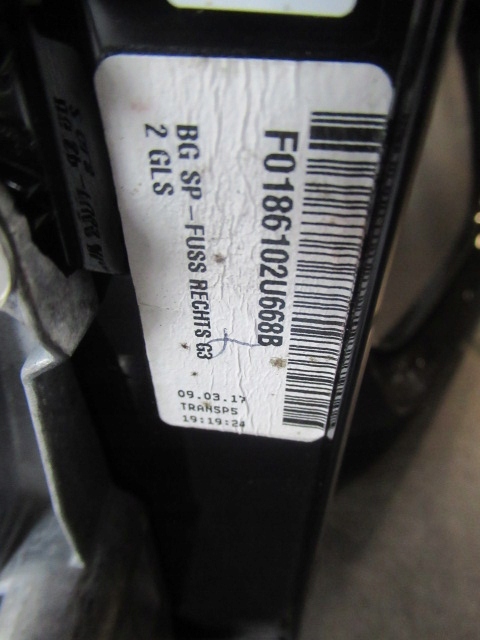 LUSTERKO PRAWE BMW 6 G32 Strona zabudowy prawa