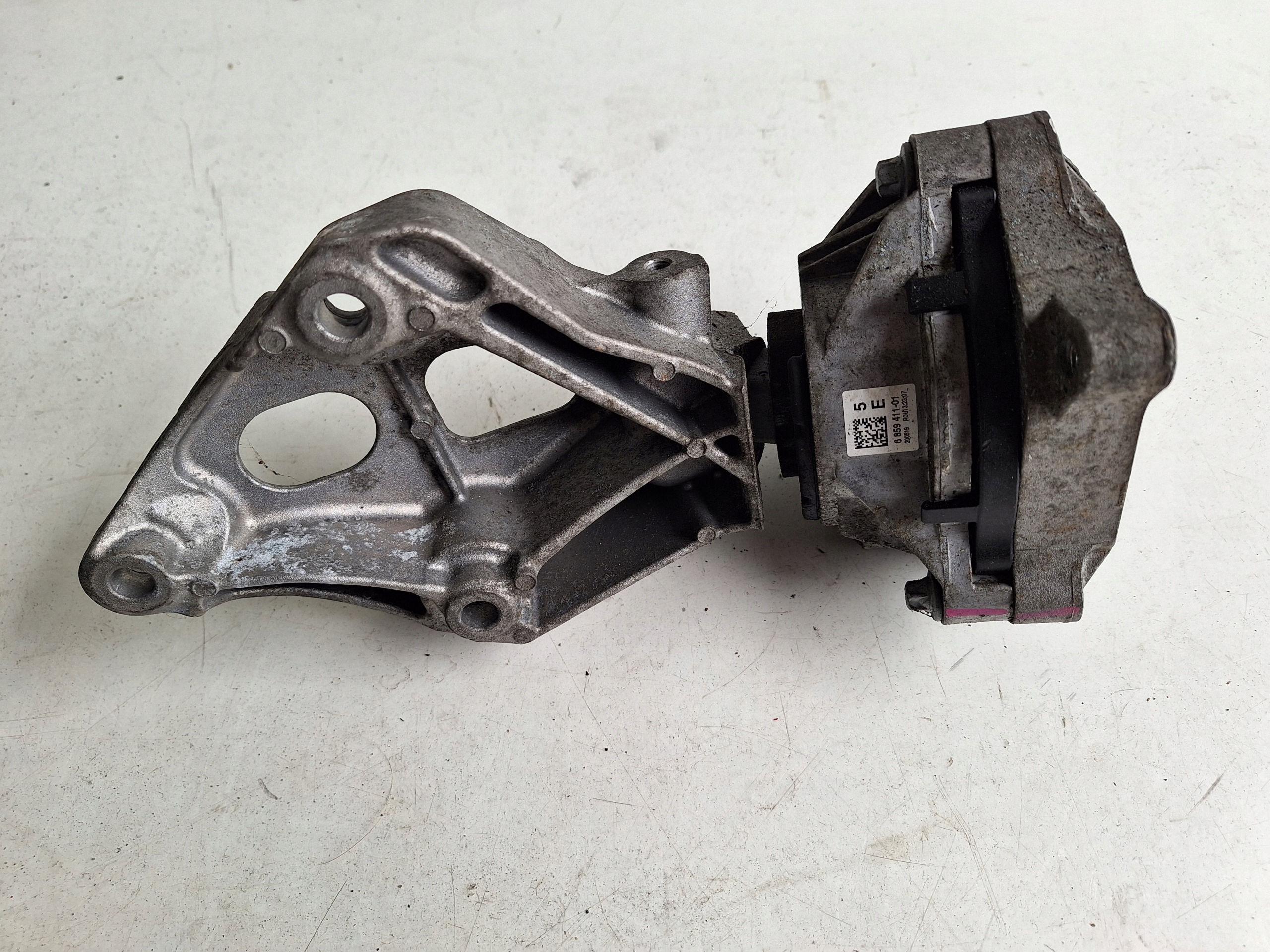 BMW airbag engine mount 6859411
