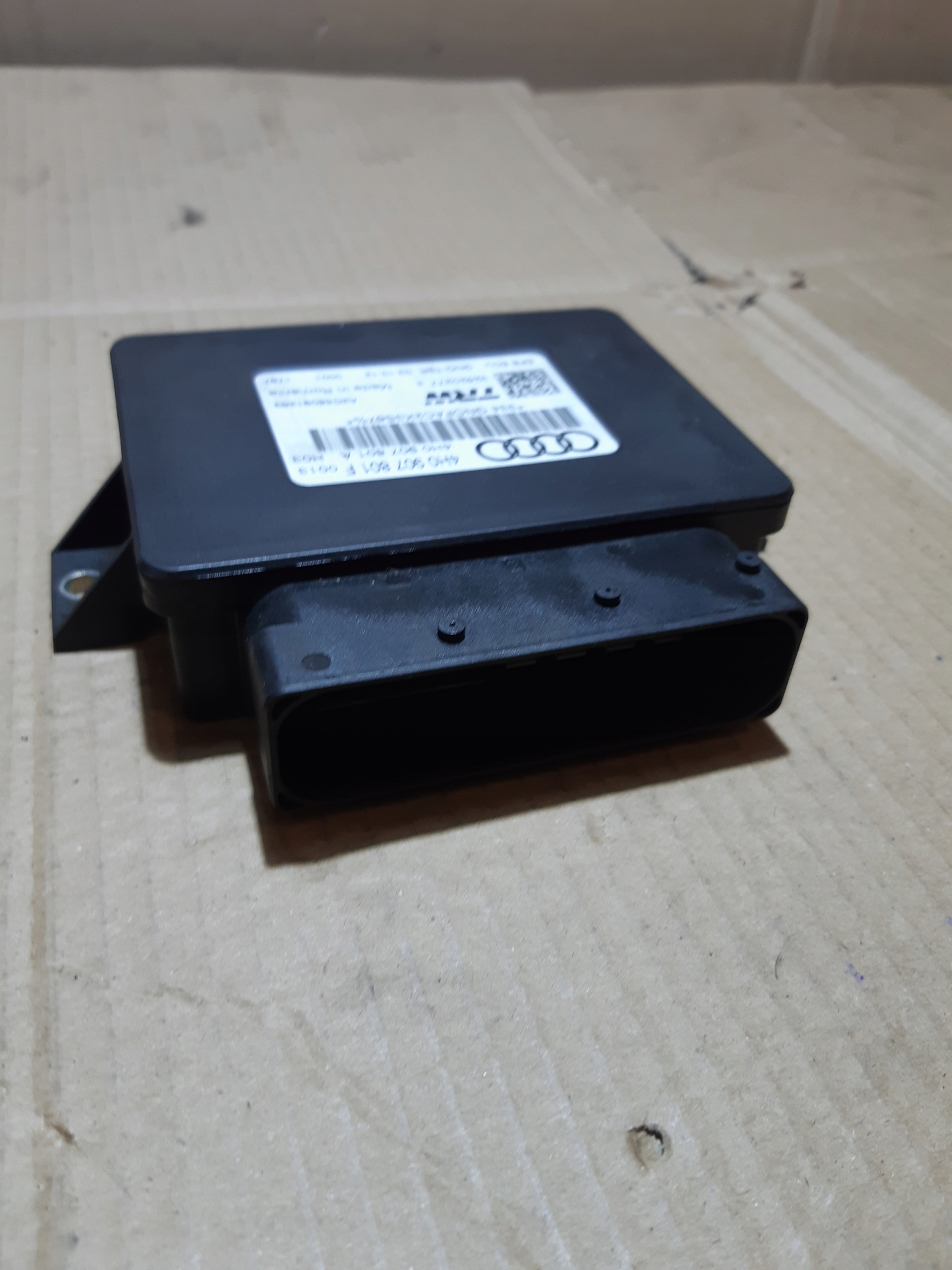 AUDI A6 C7 A8 D4 module control unit electric brake 4H0907801F
