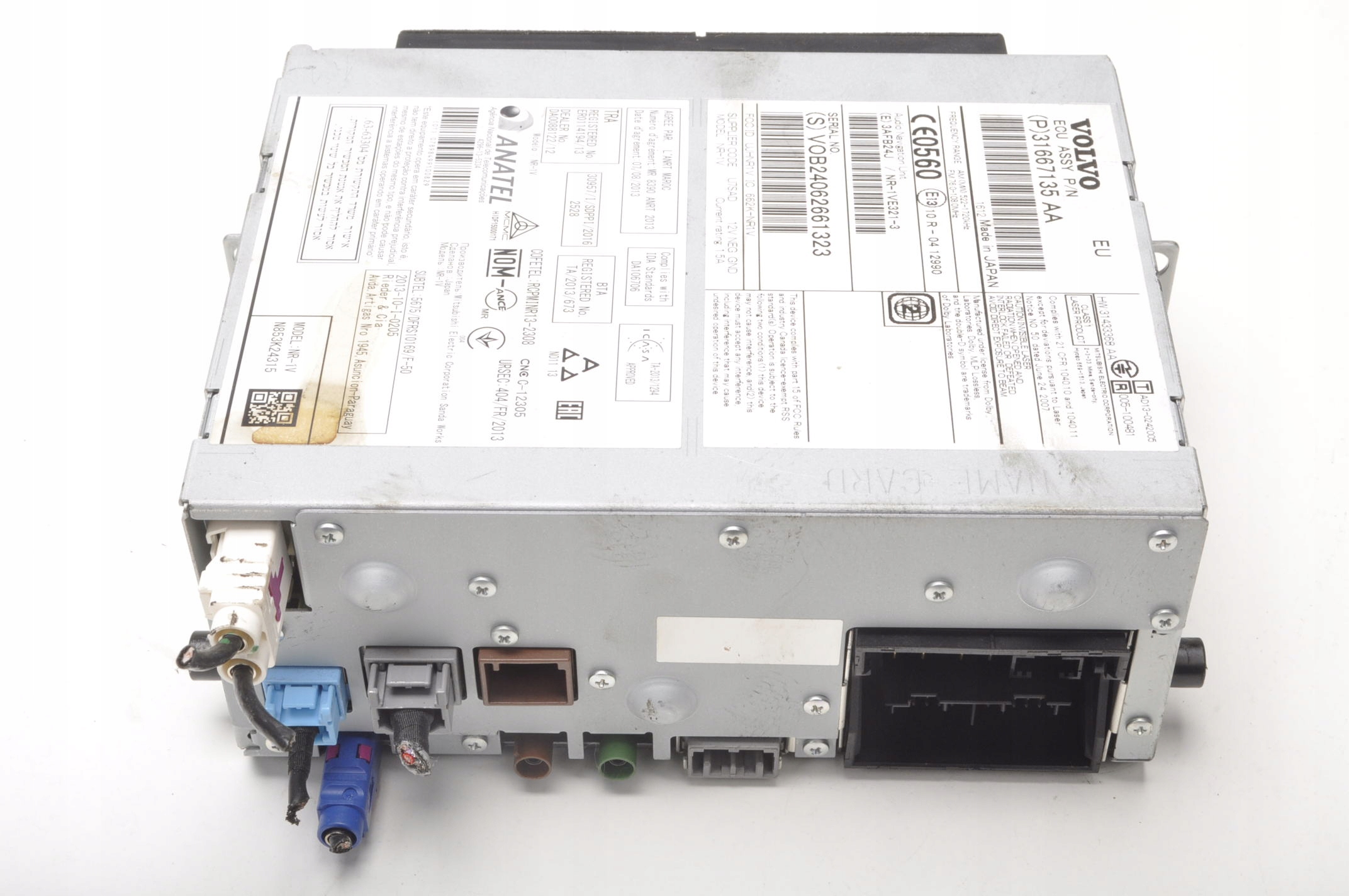 VOLVO-V40-II-RADIO-31667135-Vyrobce-konstrukcnich-casti-Volvo