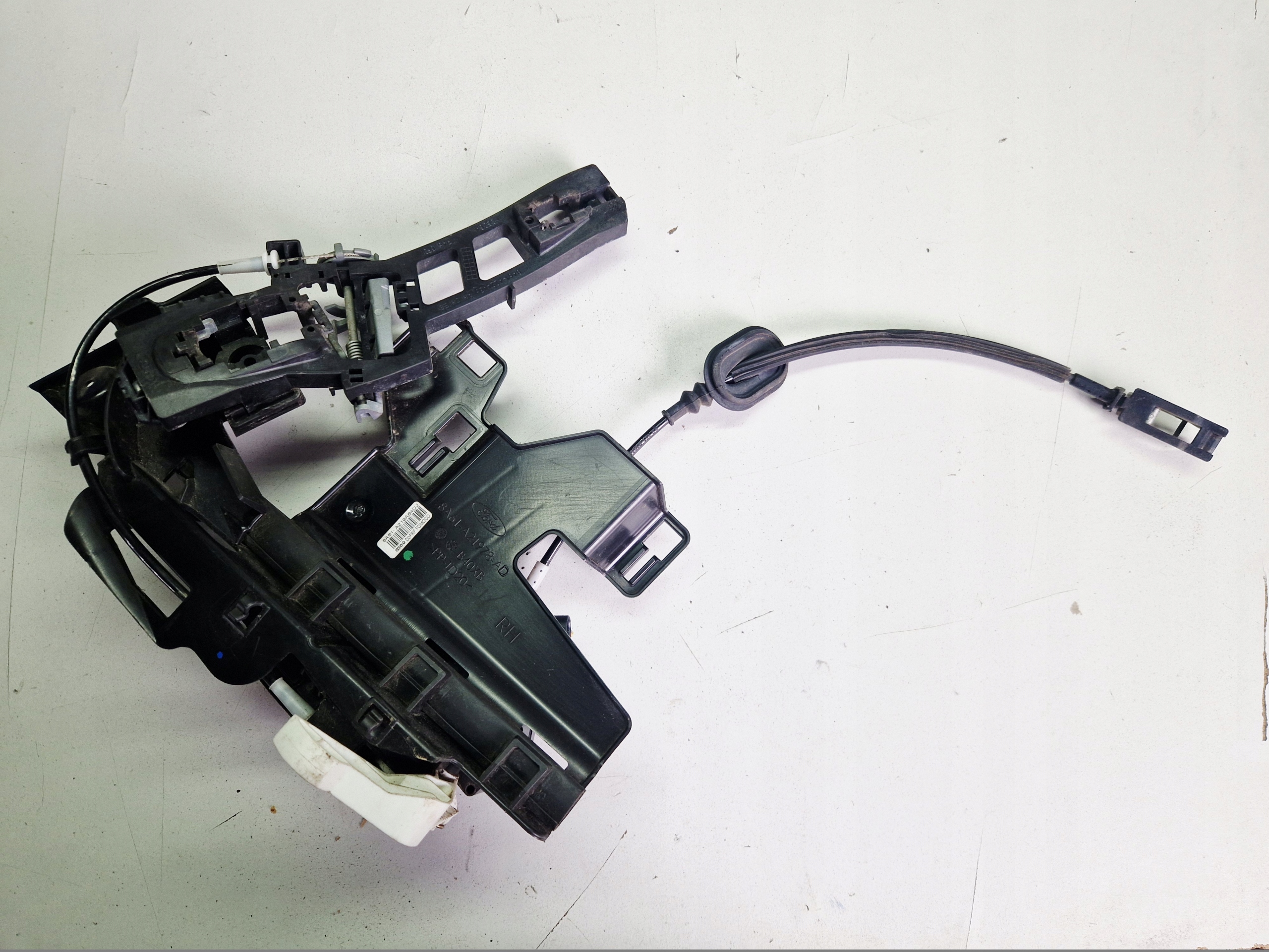 FORD FIESTA MK7 lock door right front 8A6A-A21812-BE