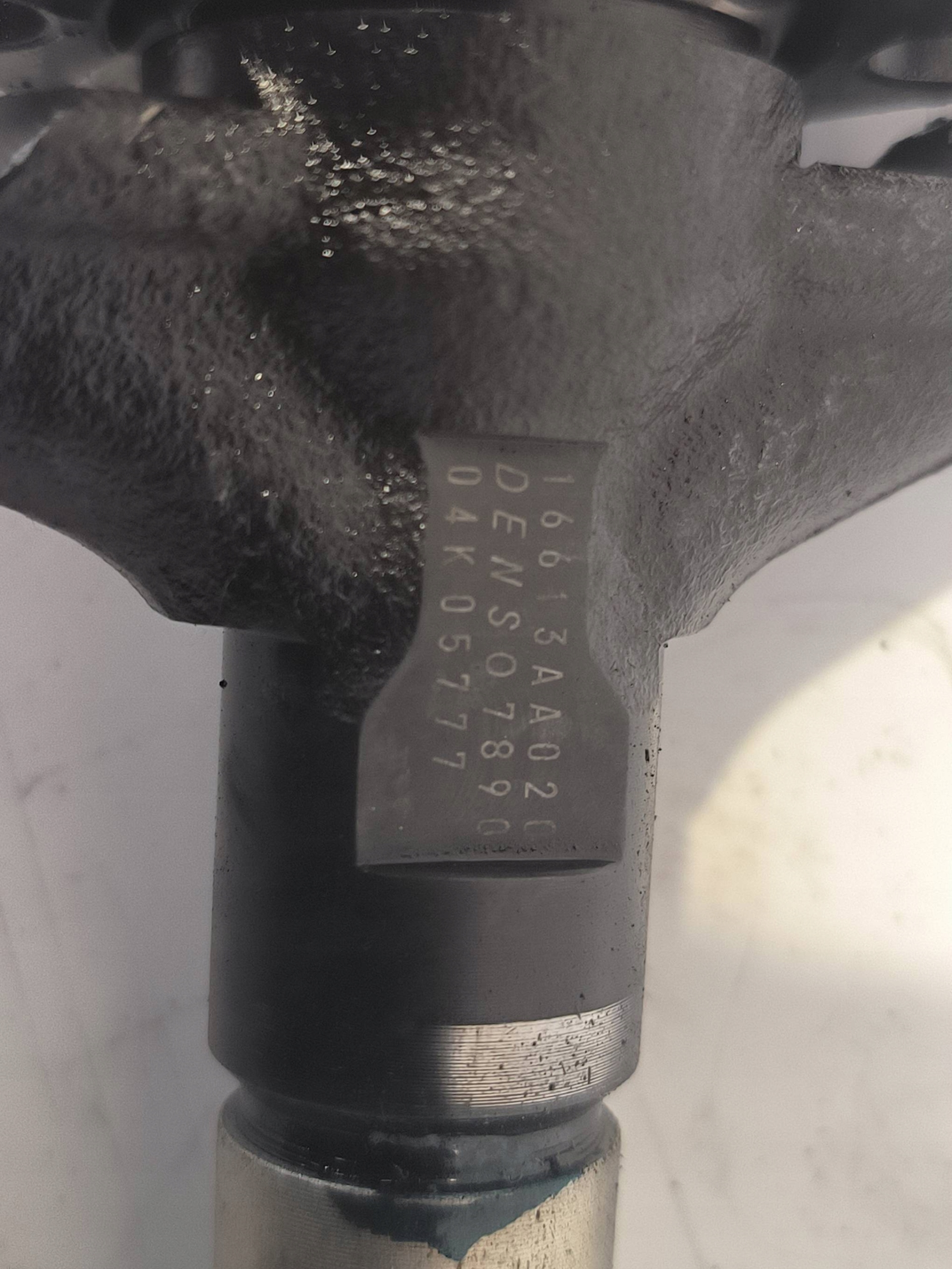 injector 16613AA020 SUBARU LEGACY IV