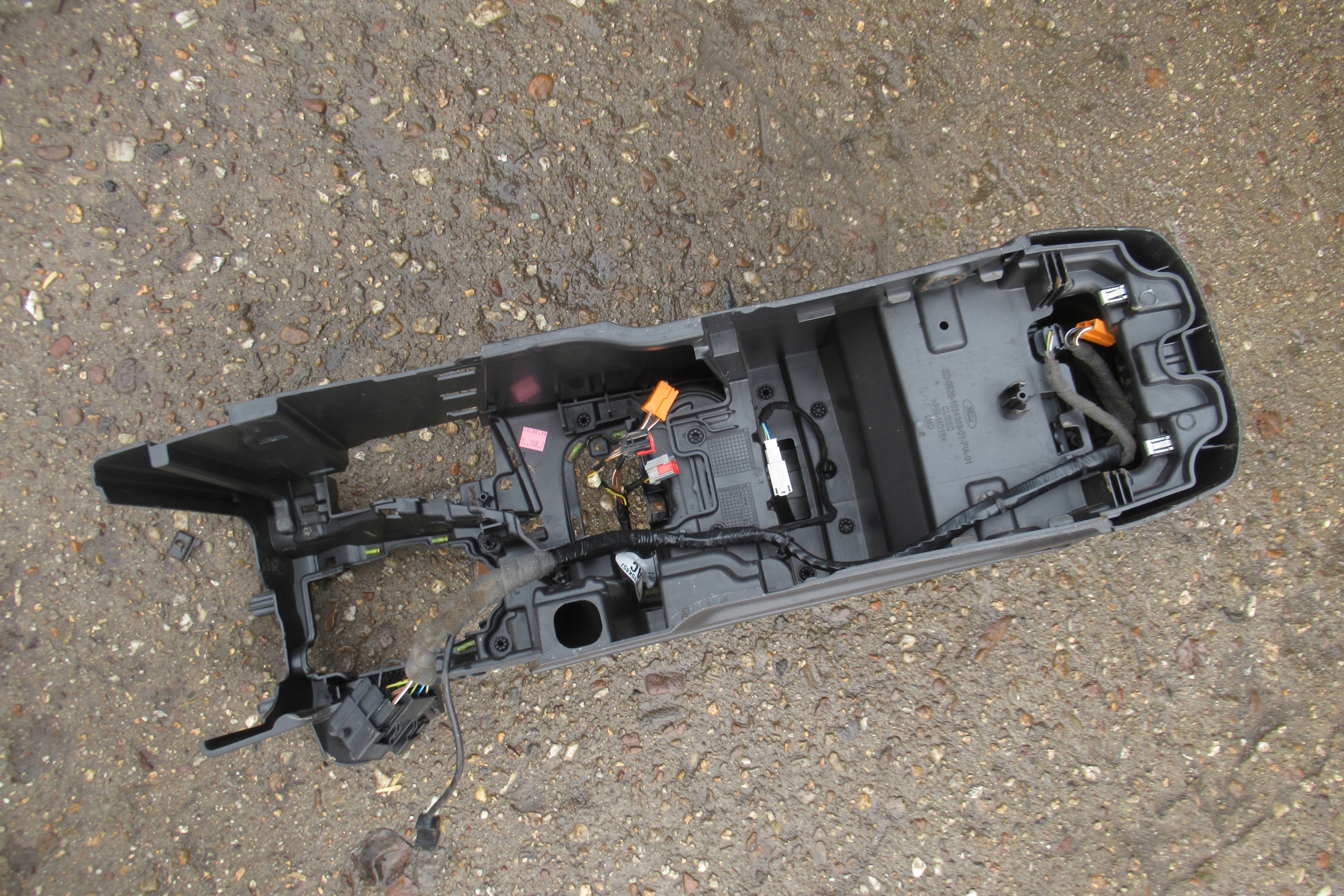 FORD FOCUS MK3 14R TUNEL central armrest