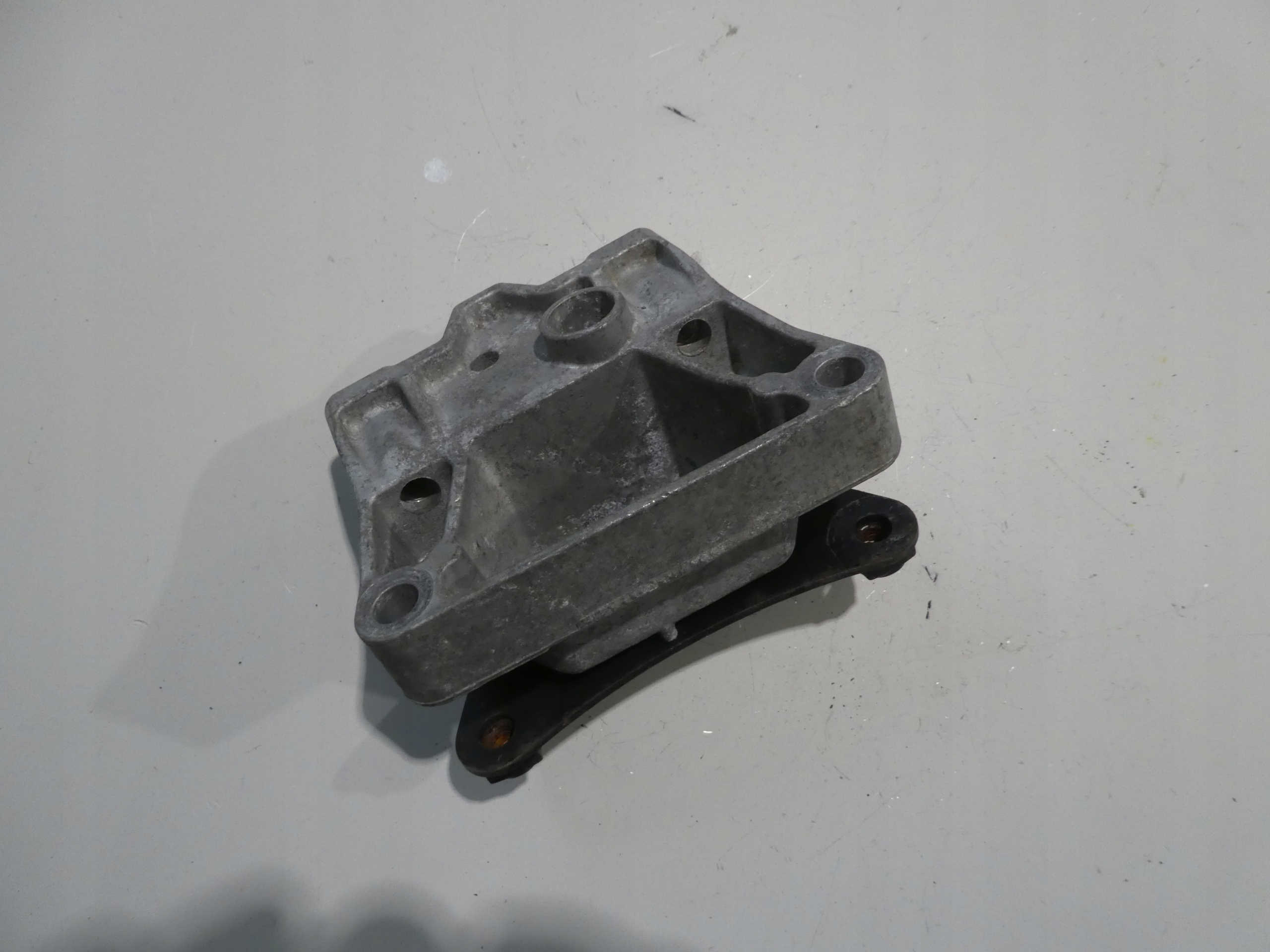 Airbag Getriebehalter VW SKODA AUDI 1K0199111