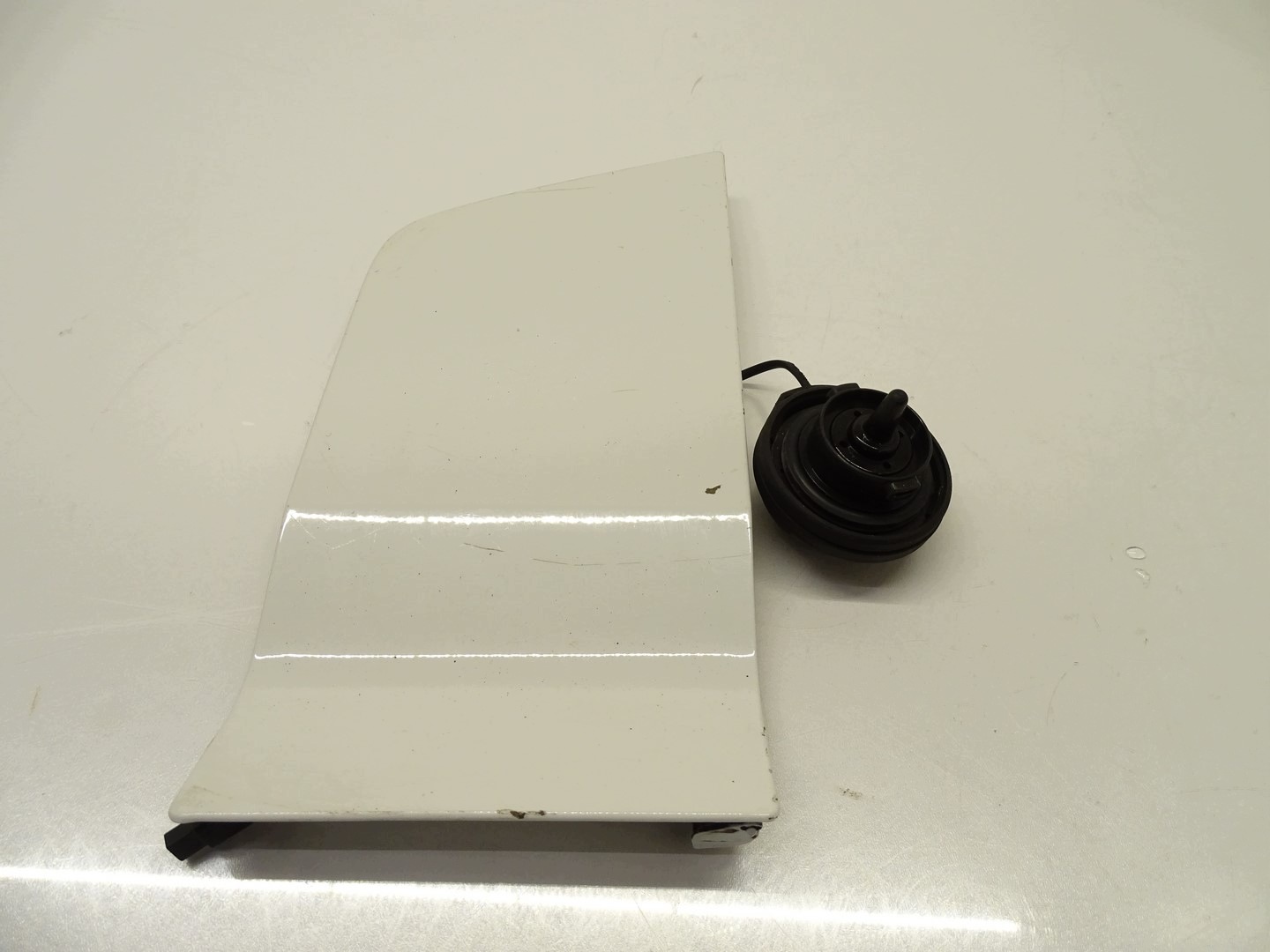 klappe WKEWU des kraftstoffsbehälters VW CRAFTER II 7C0809905B