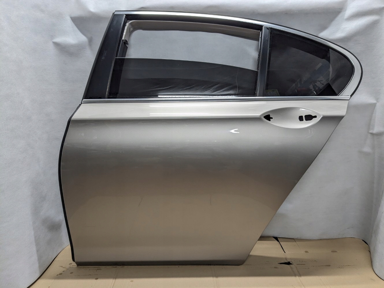 DRZWI LEWE LEWY PRZÓD BMW 7 F01 KASCHMIRSILBER METALLIC A72 2008-