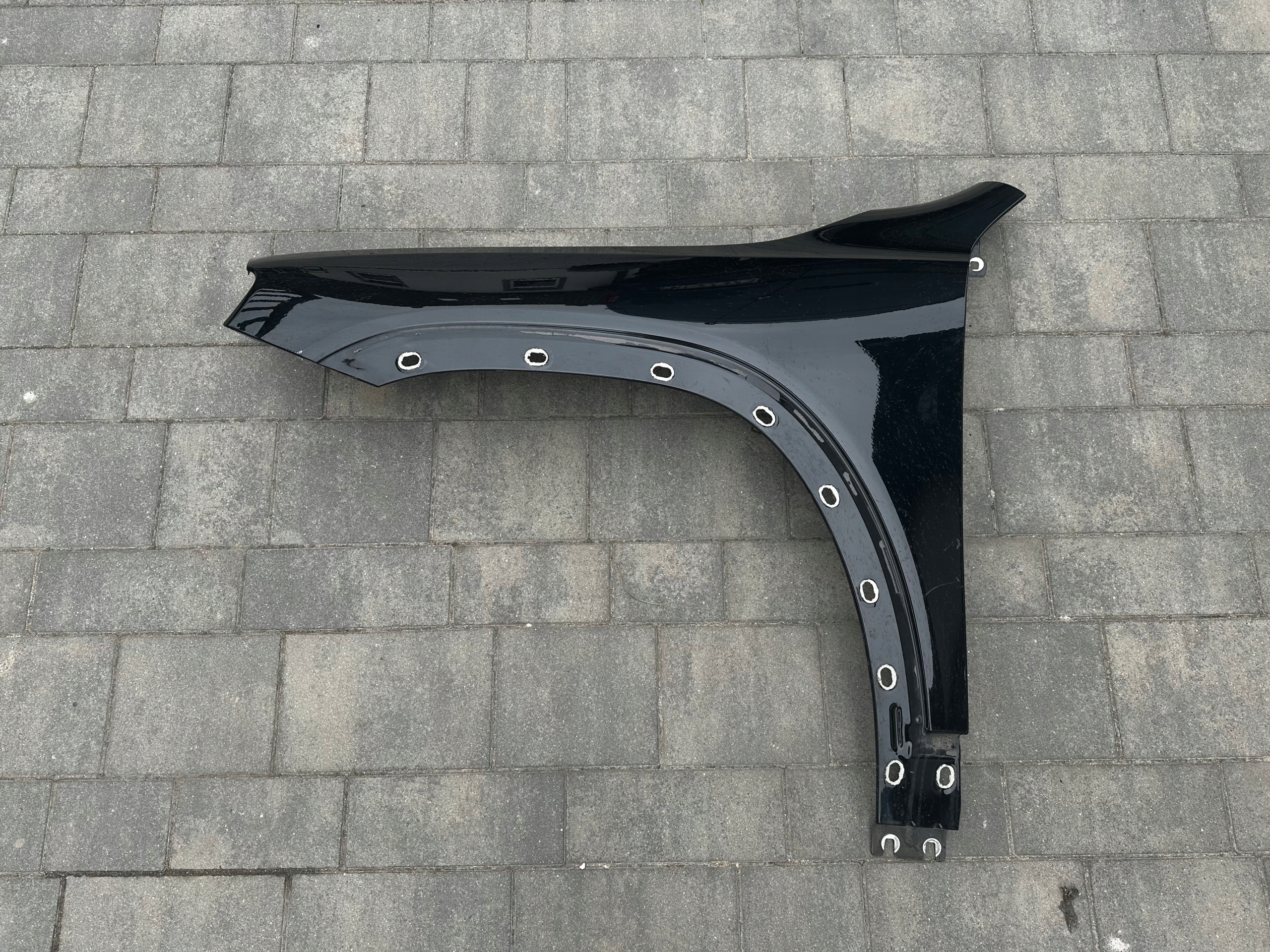 MERCEDES GLB 247 A247 W247 BŁOTNIK LEWY PRZEDNI PRZÓD