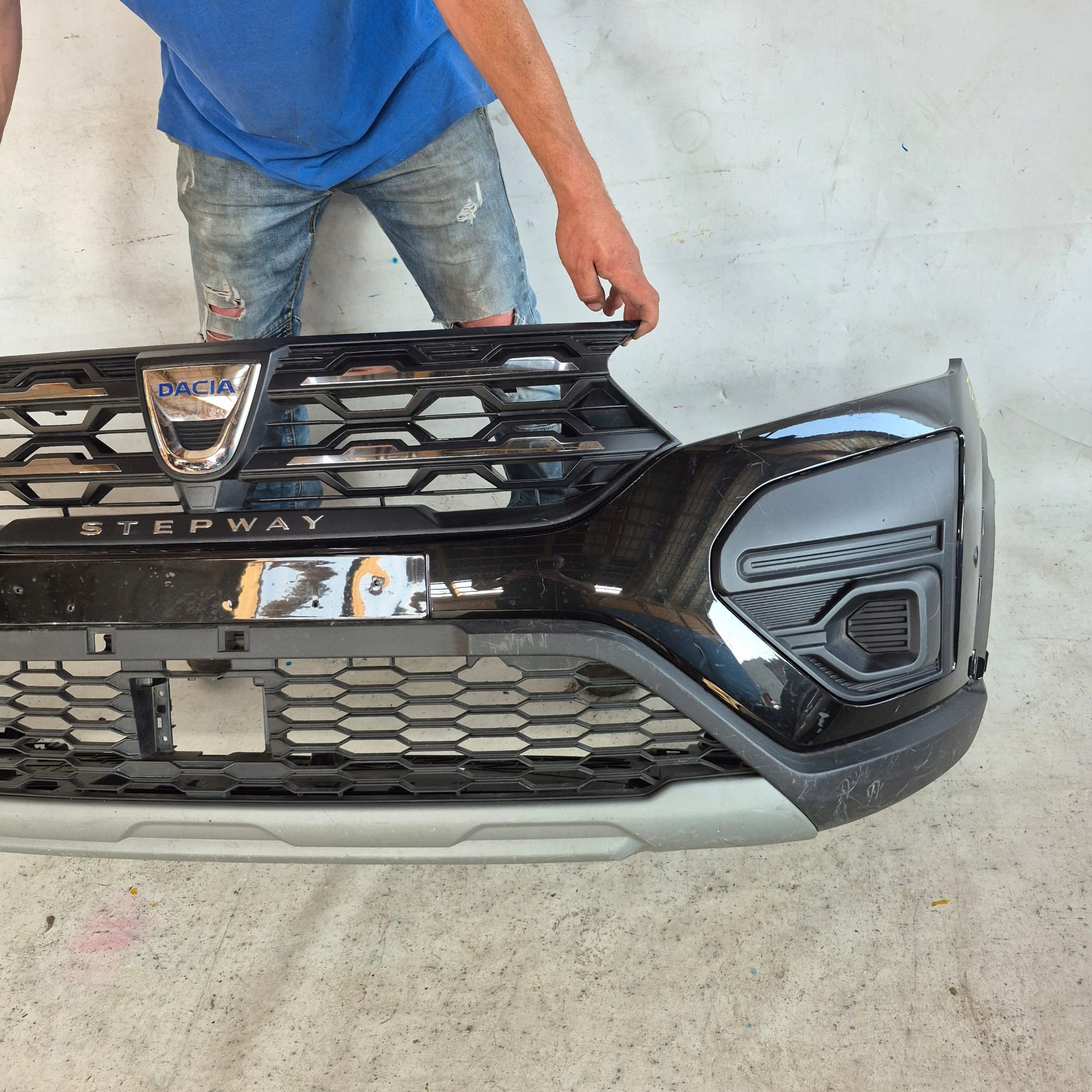 DACIA SANDERO III 3 STEPWAY 20-> bumper front front PDC