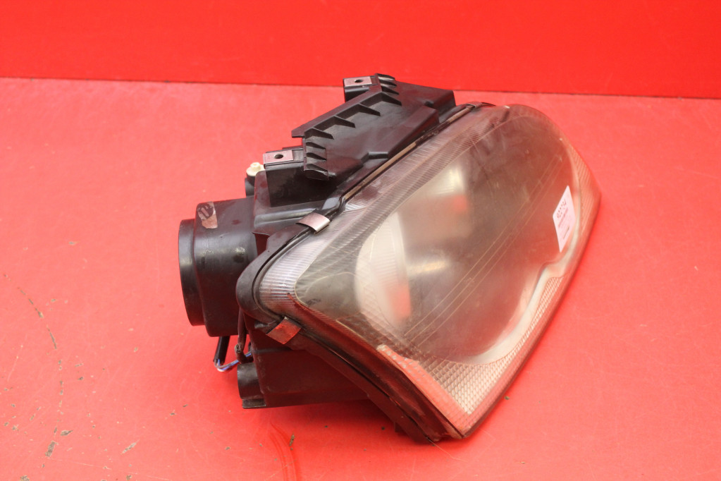 REFLEKTOR right light front EU CHRYSLER PACIFICA 1 and 03-08