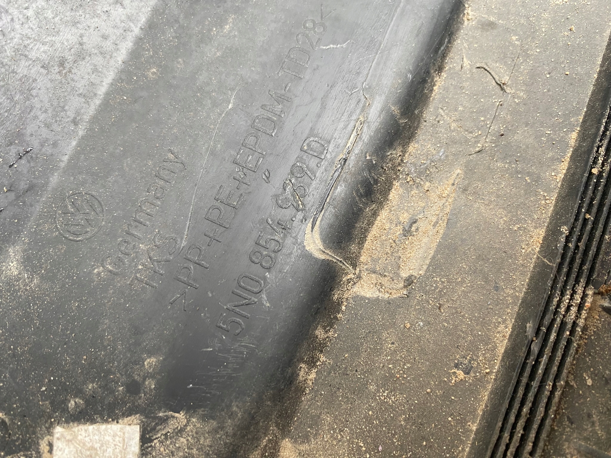 VW TIGUAN LIFT 5N0 moulding door left front