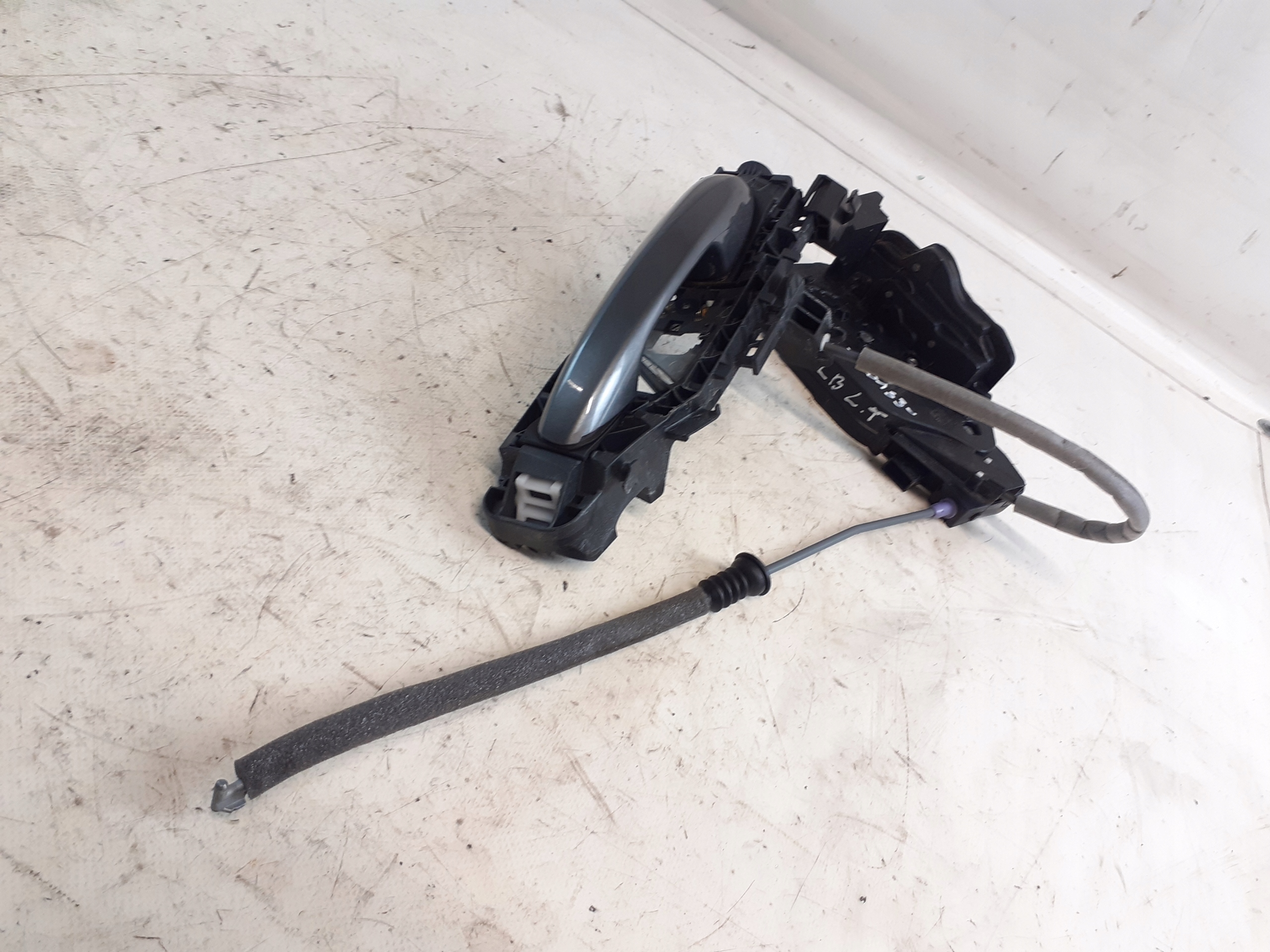MERCEDES GLB W247 X247 handle lock left rear part