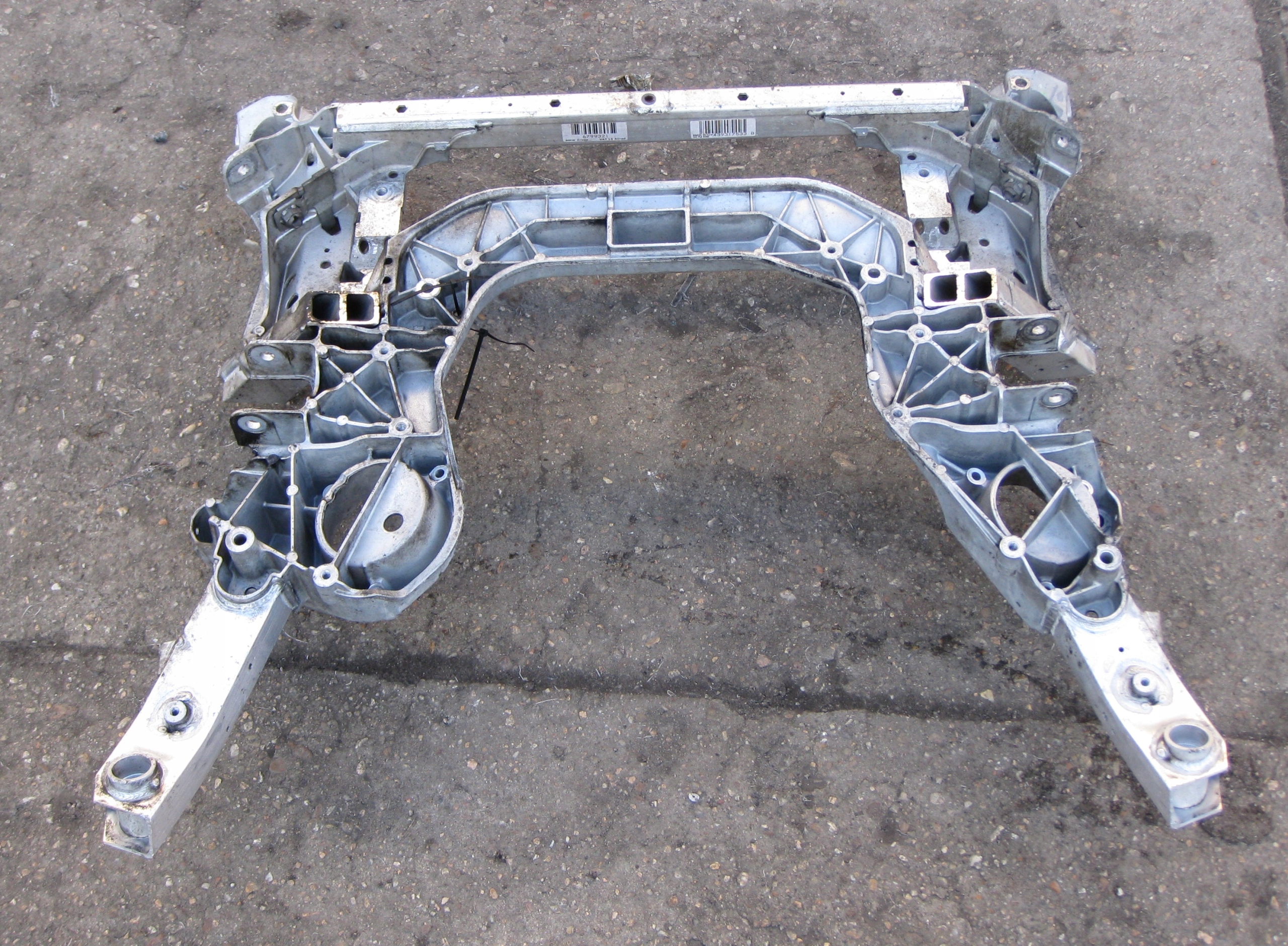 BMW F10 2.0 D 14R subframe front axle beam X DRIVE