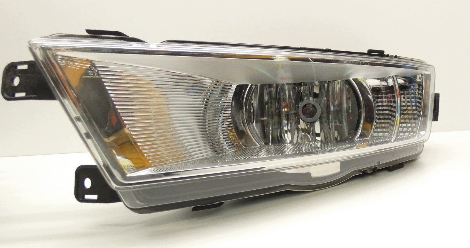 SKODA RAPID 5JA941699B 5JA941701B 2012-2017 Nebelscheinwerfer DRL KOMPLET