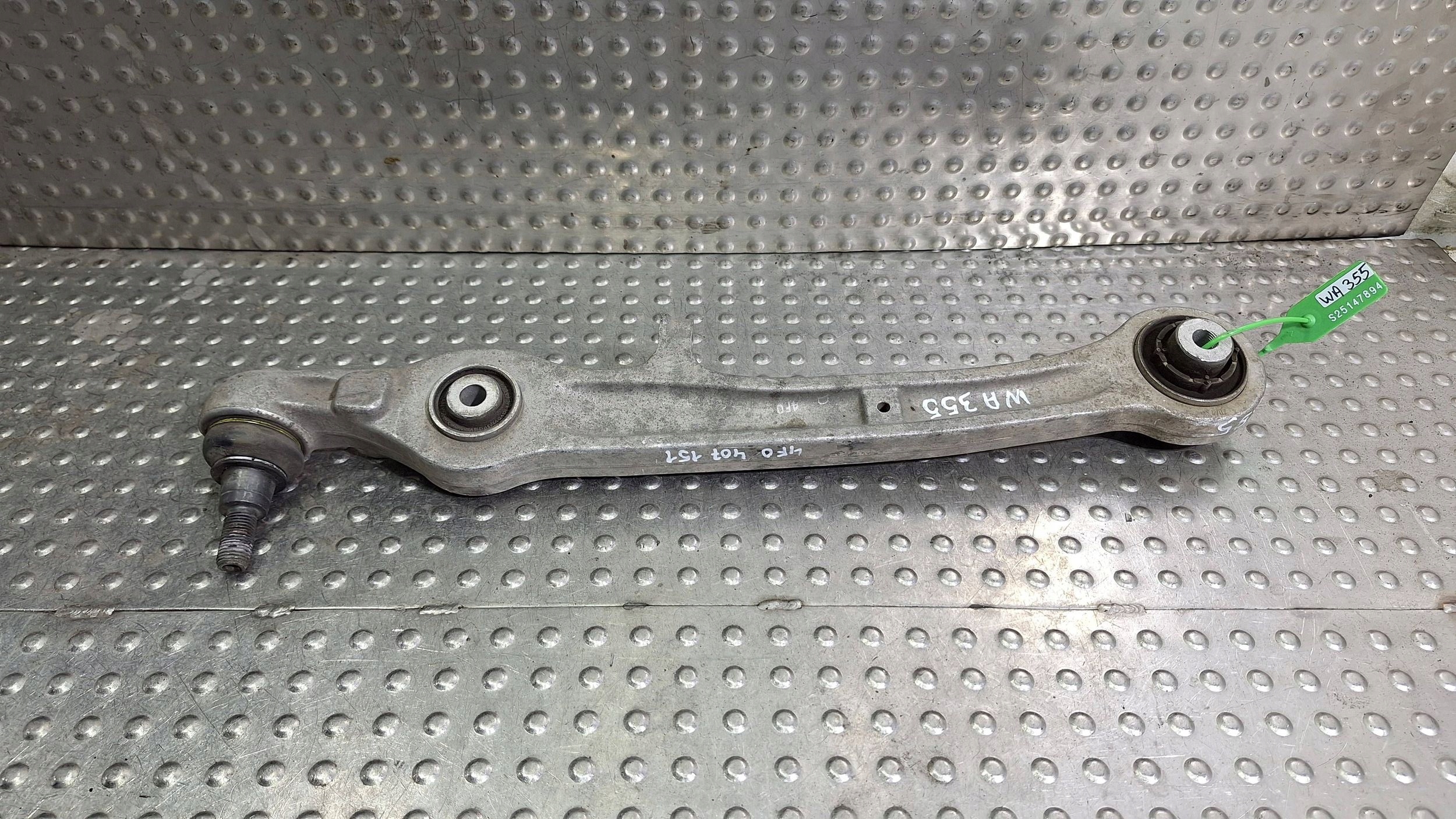 arm left right front lower 4F0407151 AUDI A6 C6